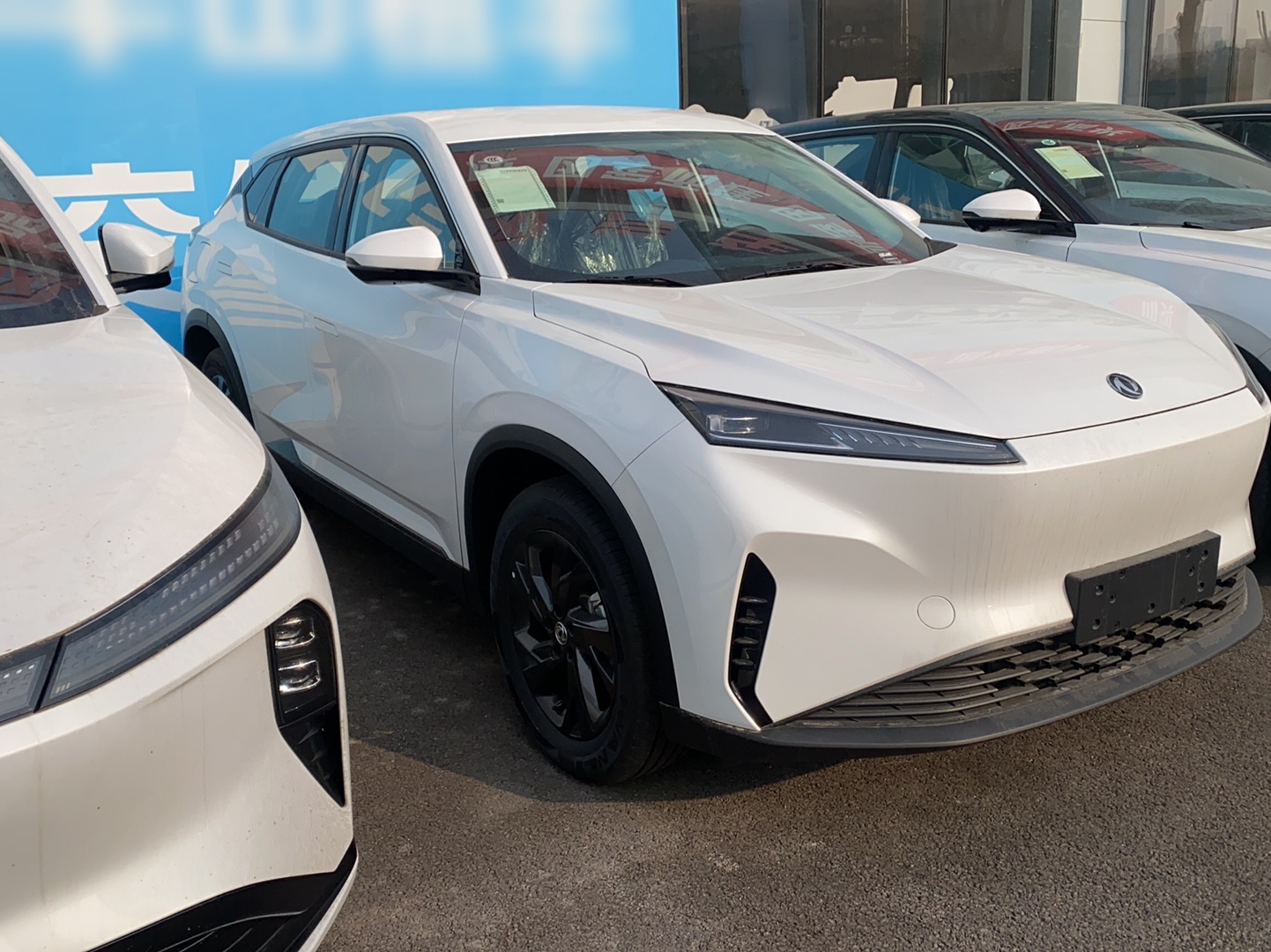 Dongfeng Aeolus SKY EV01 2024 thumb 3