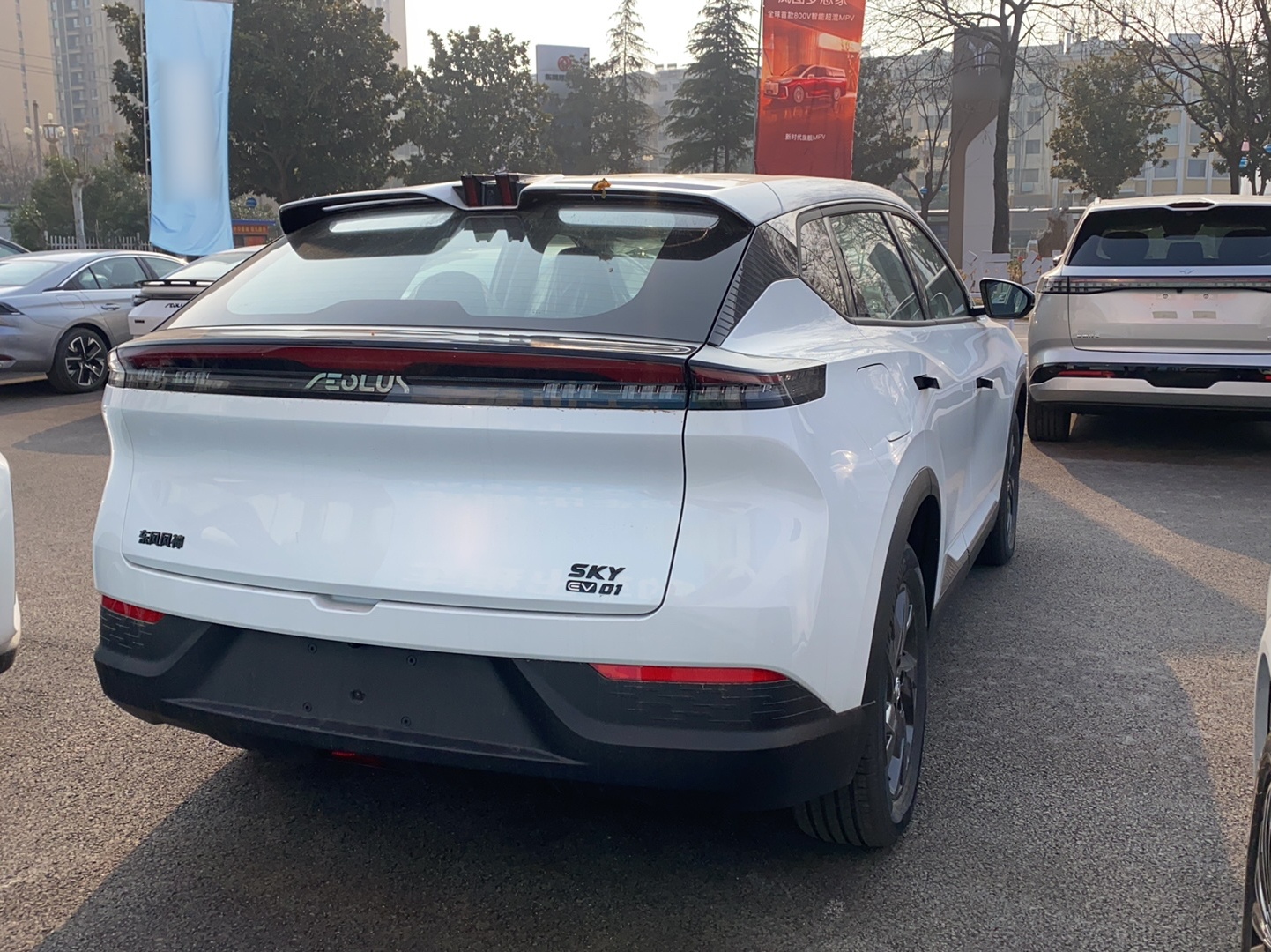 Dongfeng Aeolus SKY EV01 2024 thumb 4
