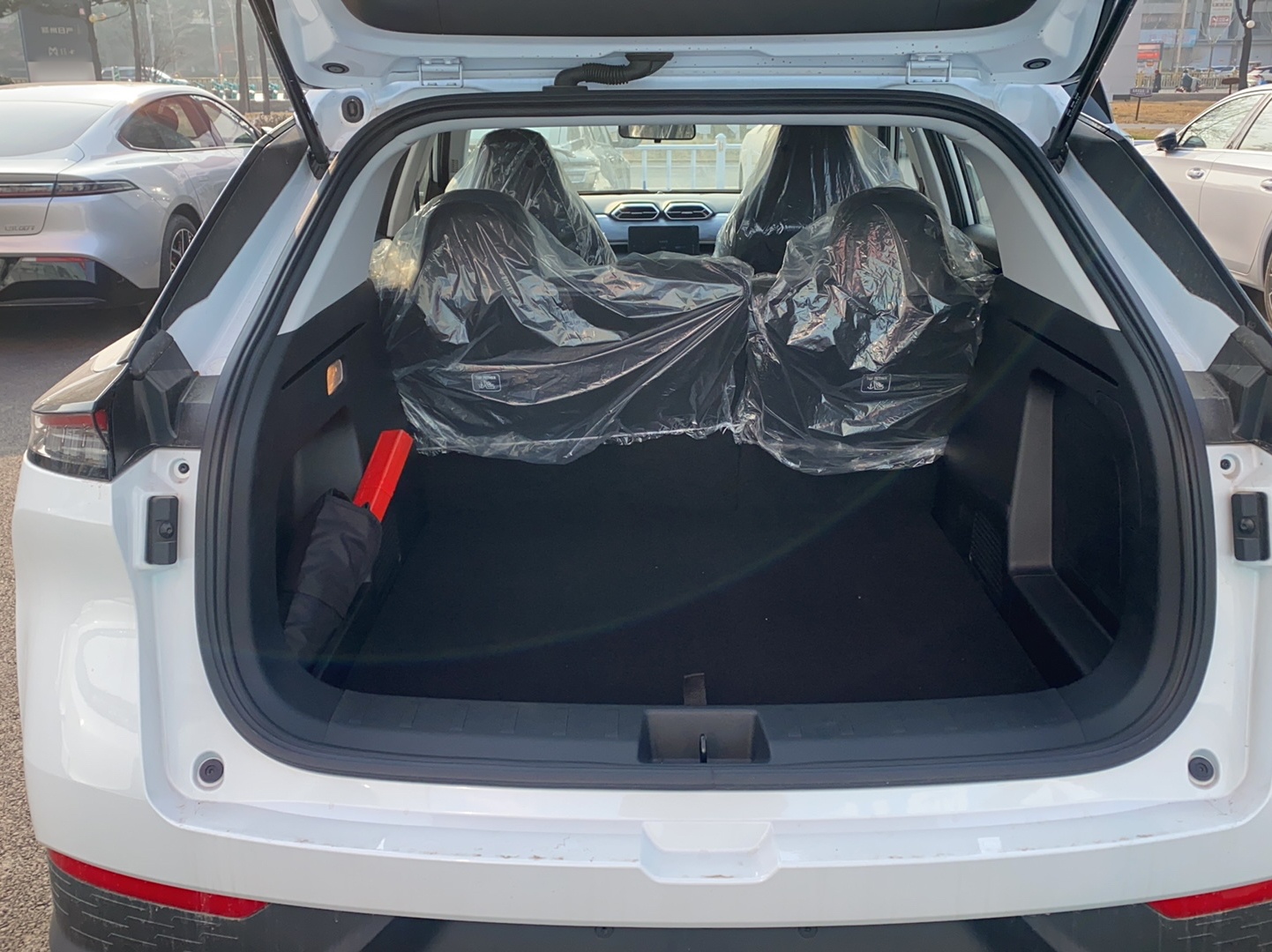 Dongfeng Aeolus SKY EV01 2024 thumb 11