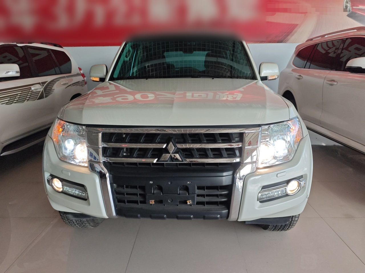 Mitsubishi Pajero 2019 thumb 2
