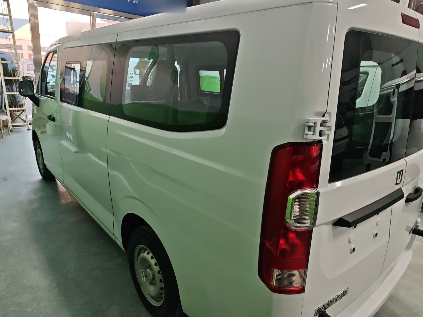 Farizon Xingxiang V 2025 thumb 6