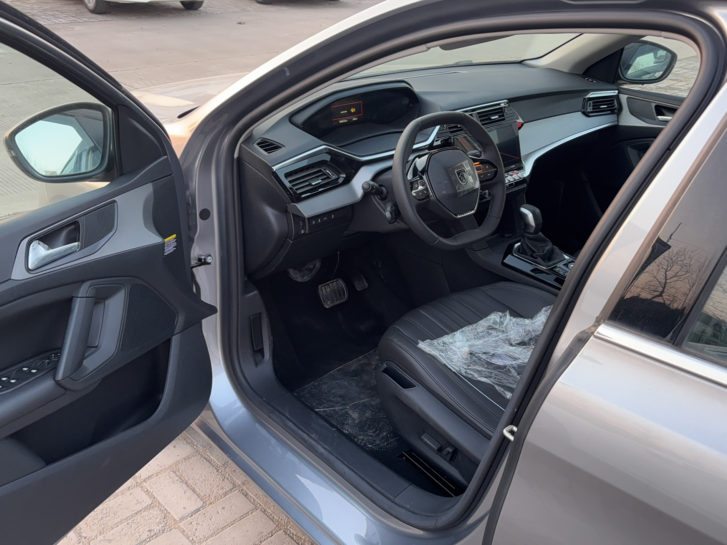 Peugeot 408 2022 thumb 8