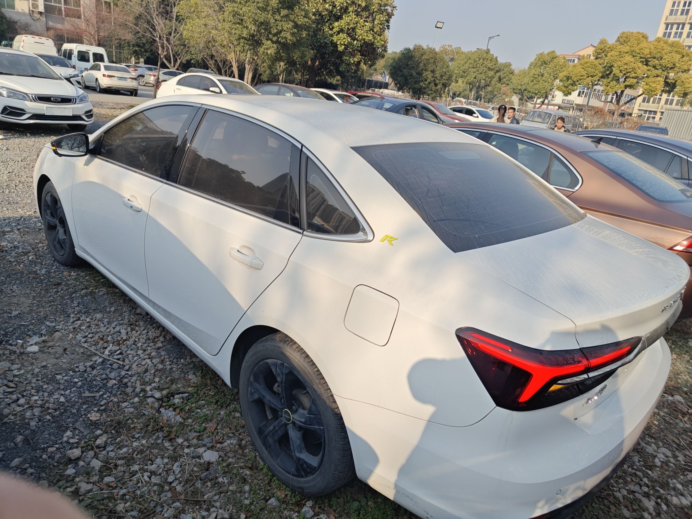 Roewe i6 2020 thumb 4