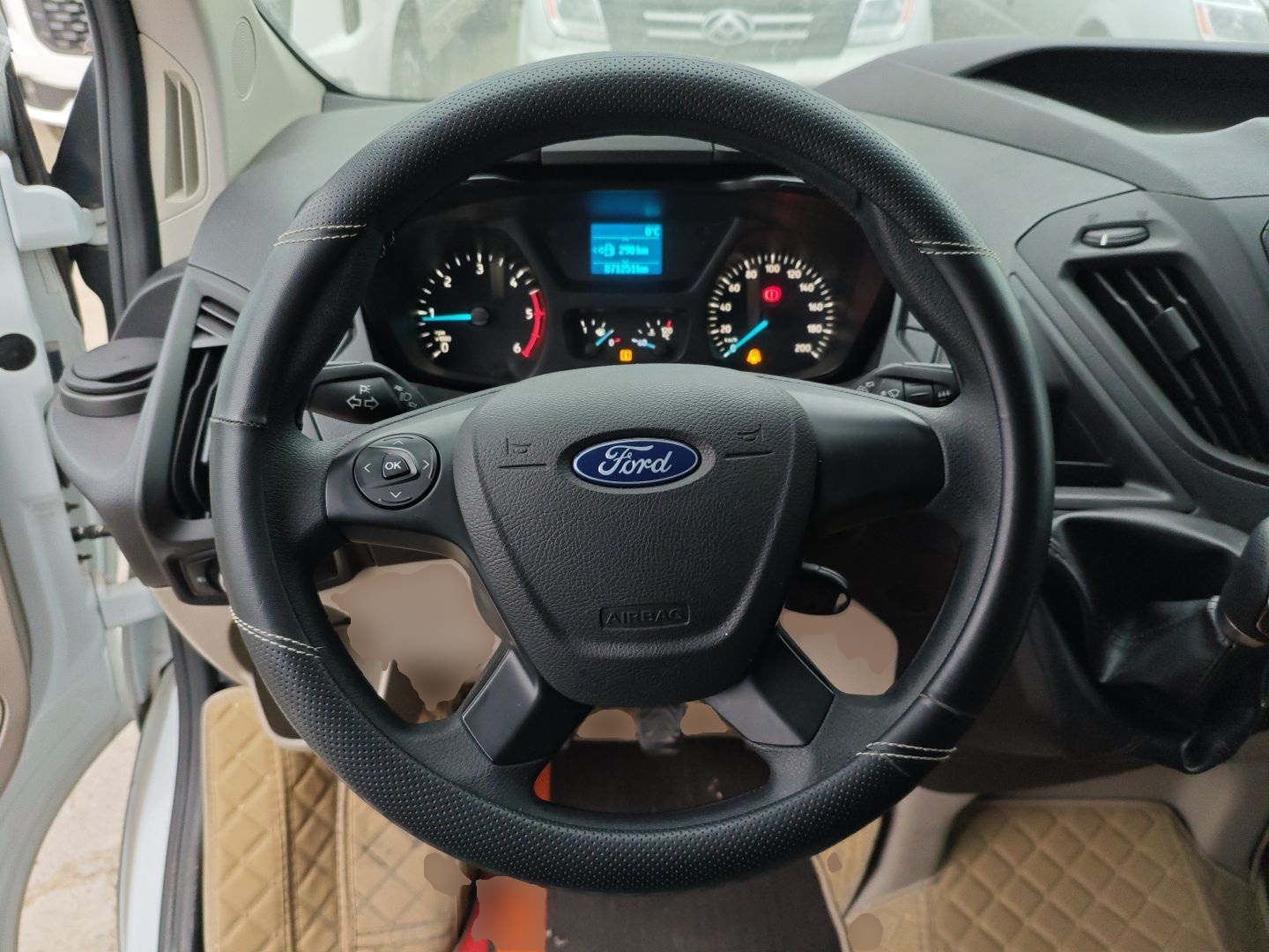 Ford Transit 2019 thumb 10