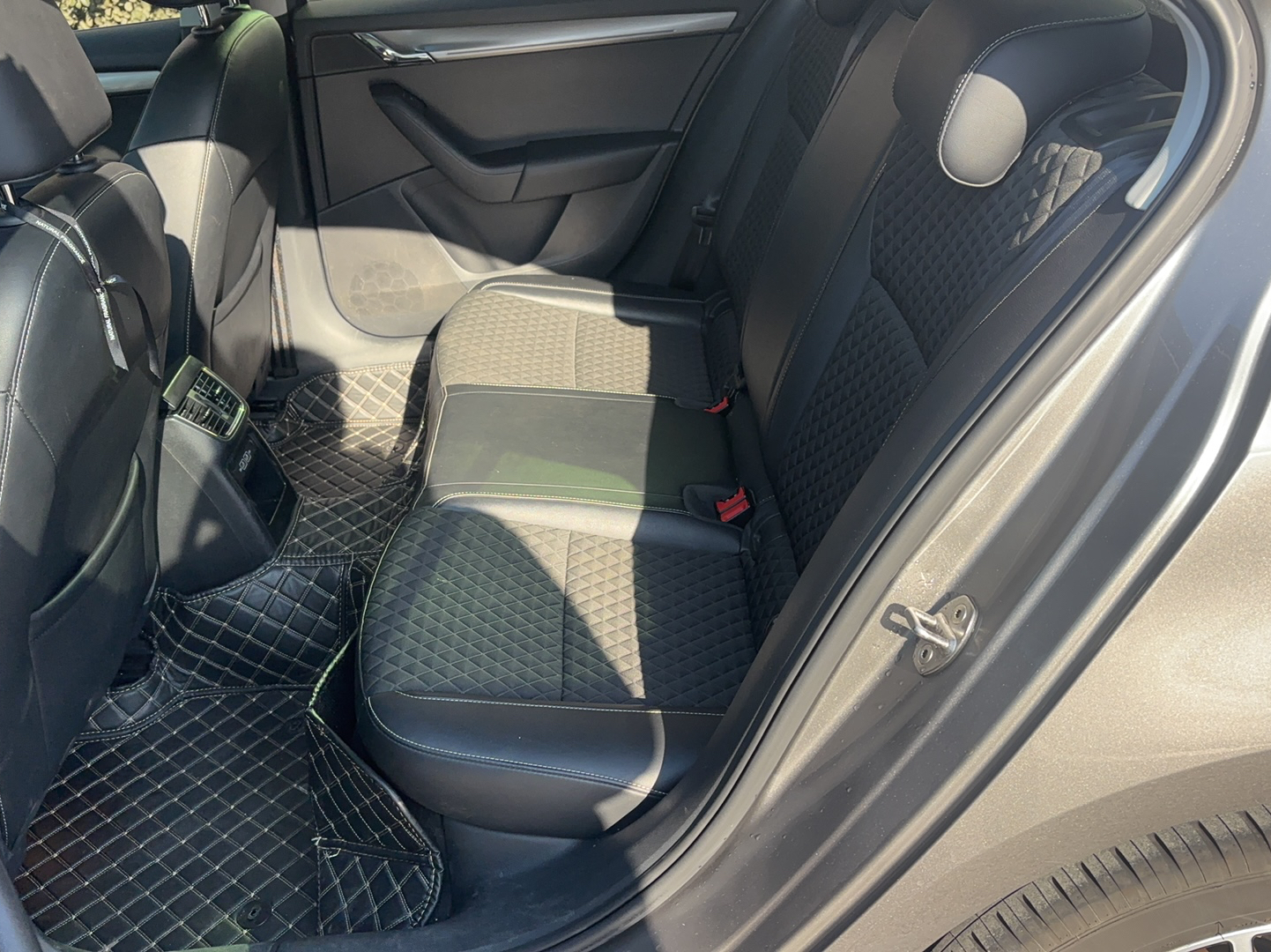 Skoda Octavia 2019 thumb 8