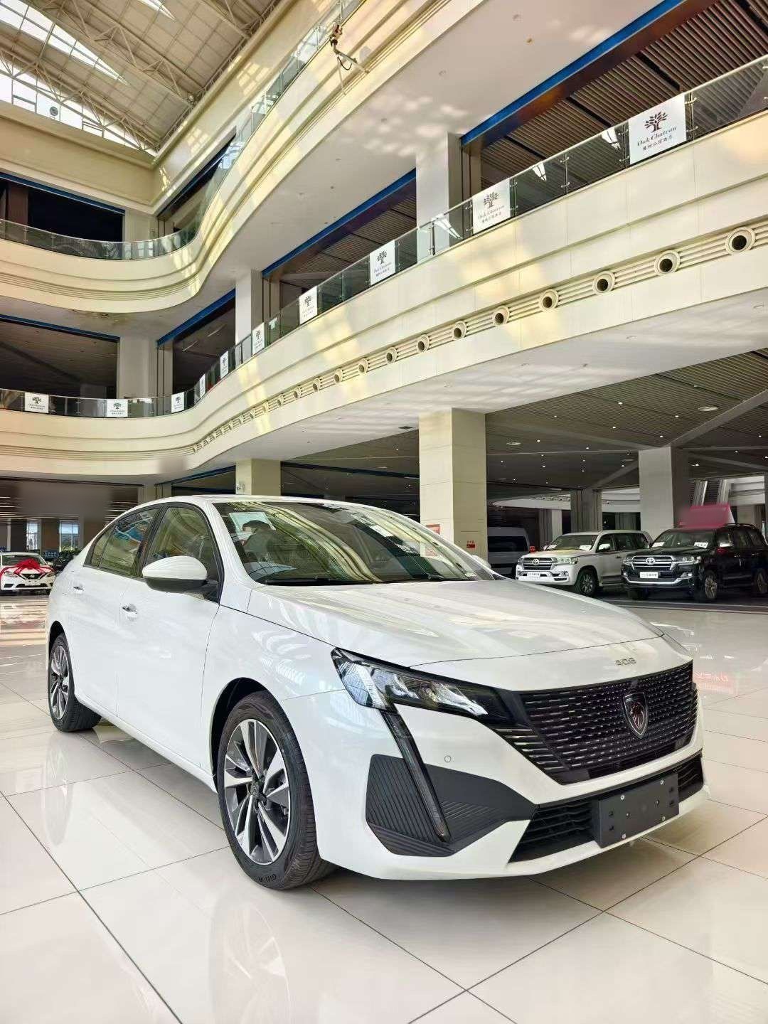 Peugeot 408 2022 thumb 3