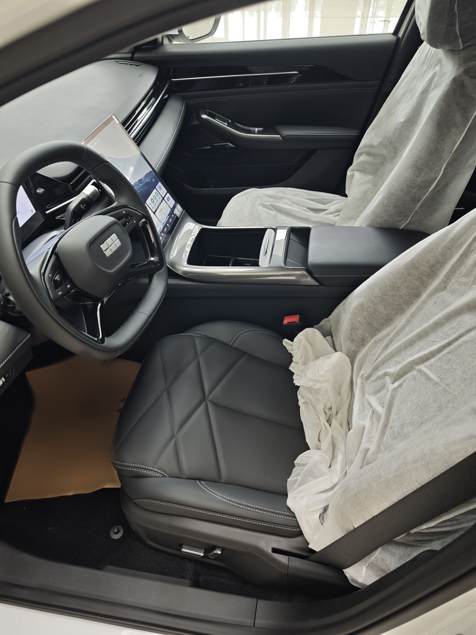 Geely Galaxy L6 2024 thumb 8