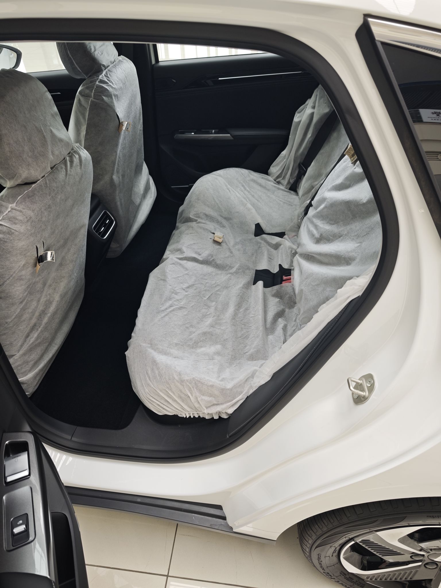 Geely Galaxy L6 2024 thumb 9