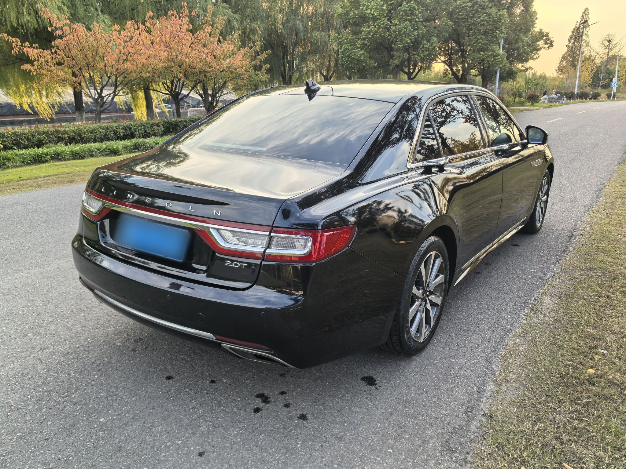 Lincoln Continental 2019 thumb 7