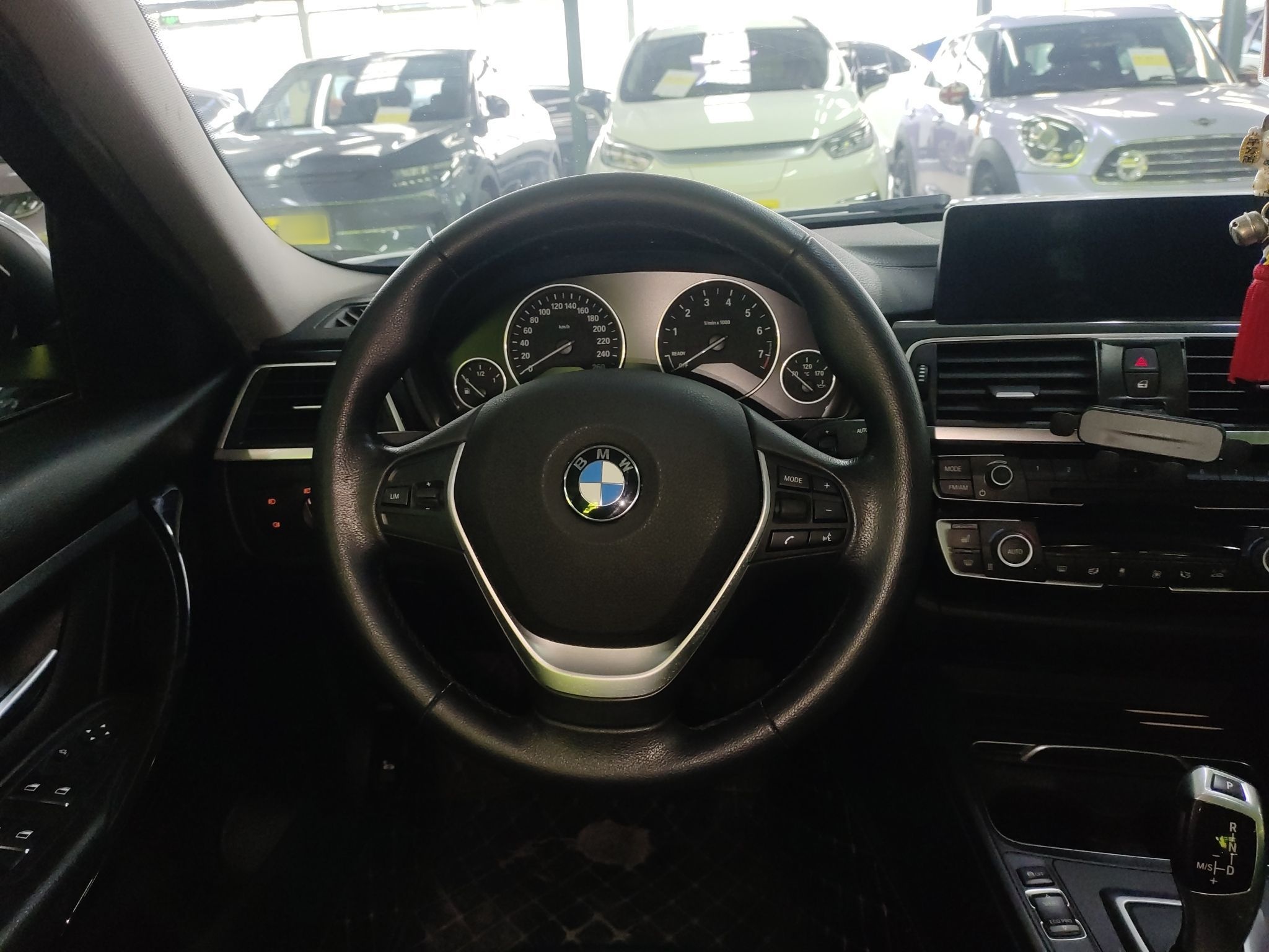 BMW 3 серии 2019 thumb 10