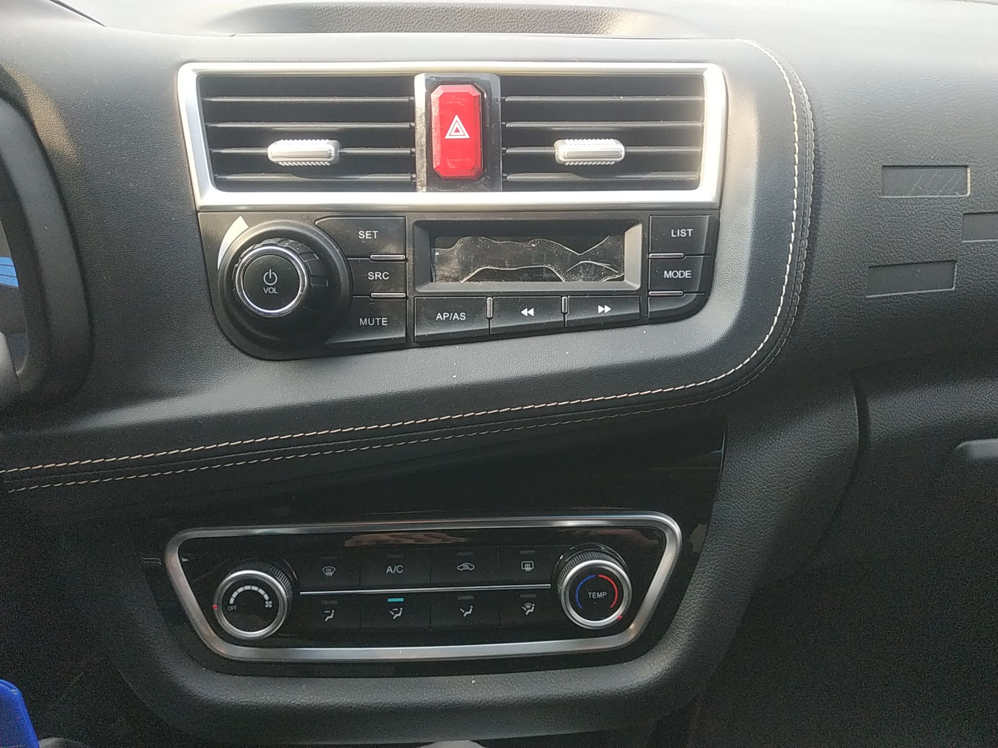 JAC iEV6E 2019 thumb 12