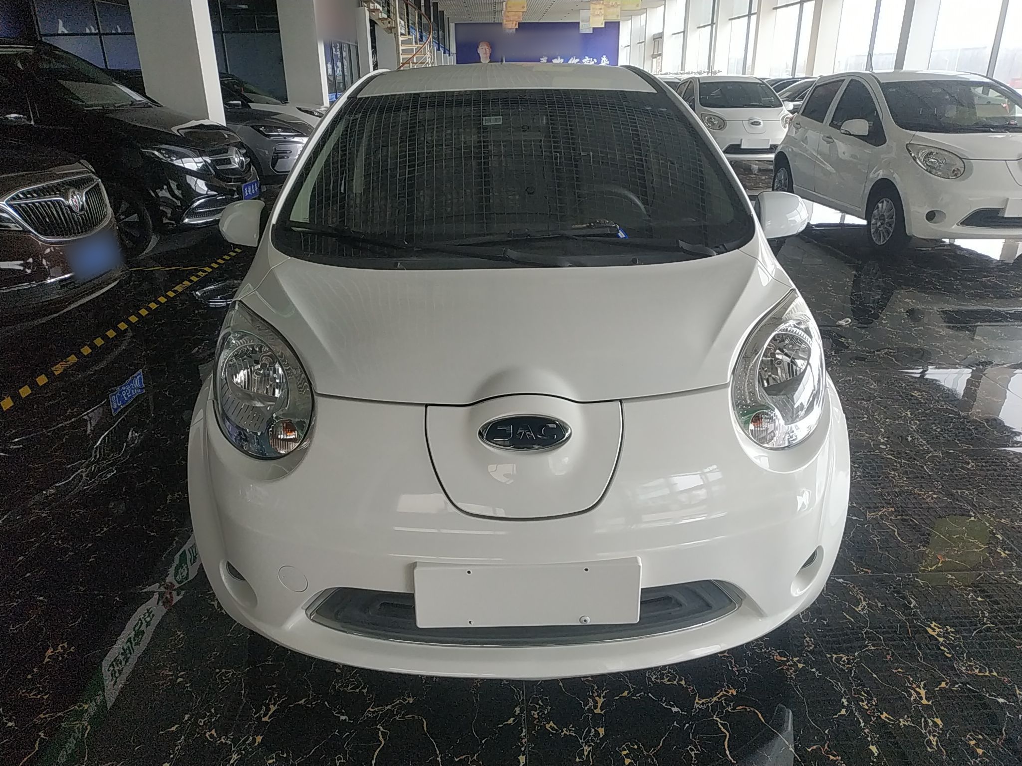 JAC iEV6E 2019 thumb 2