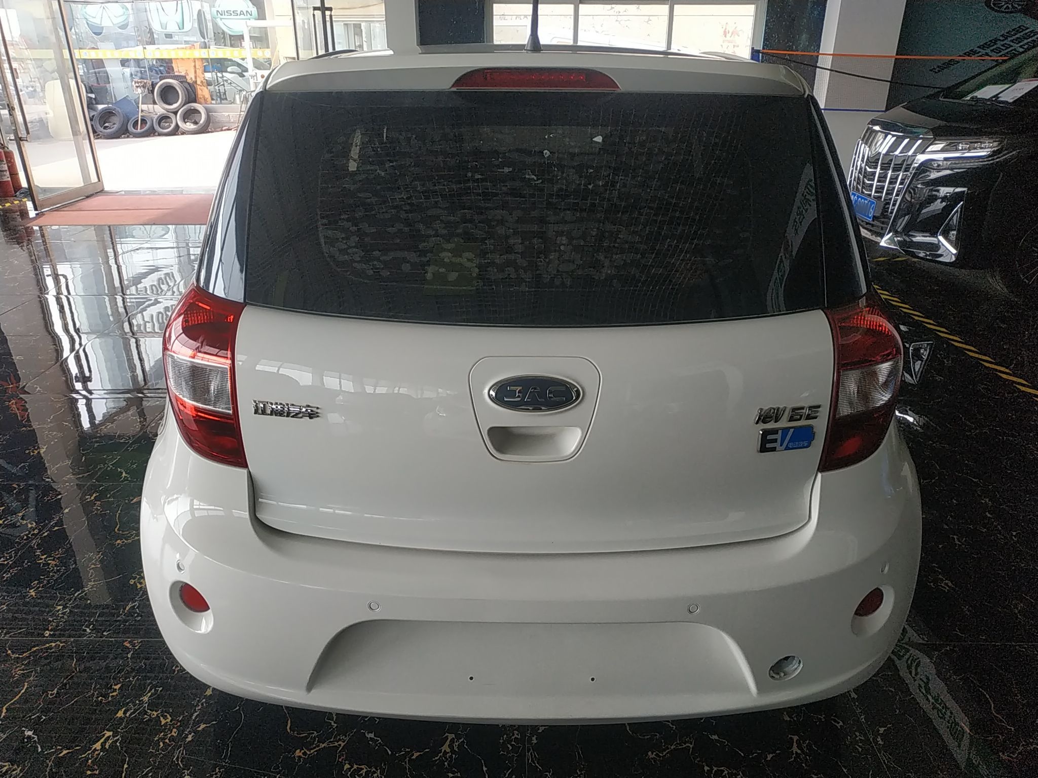 JAC iEV6E 2019 thumb 3