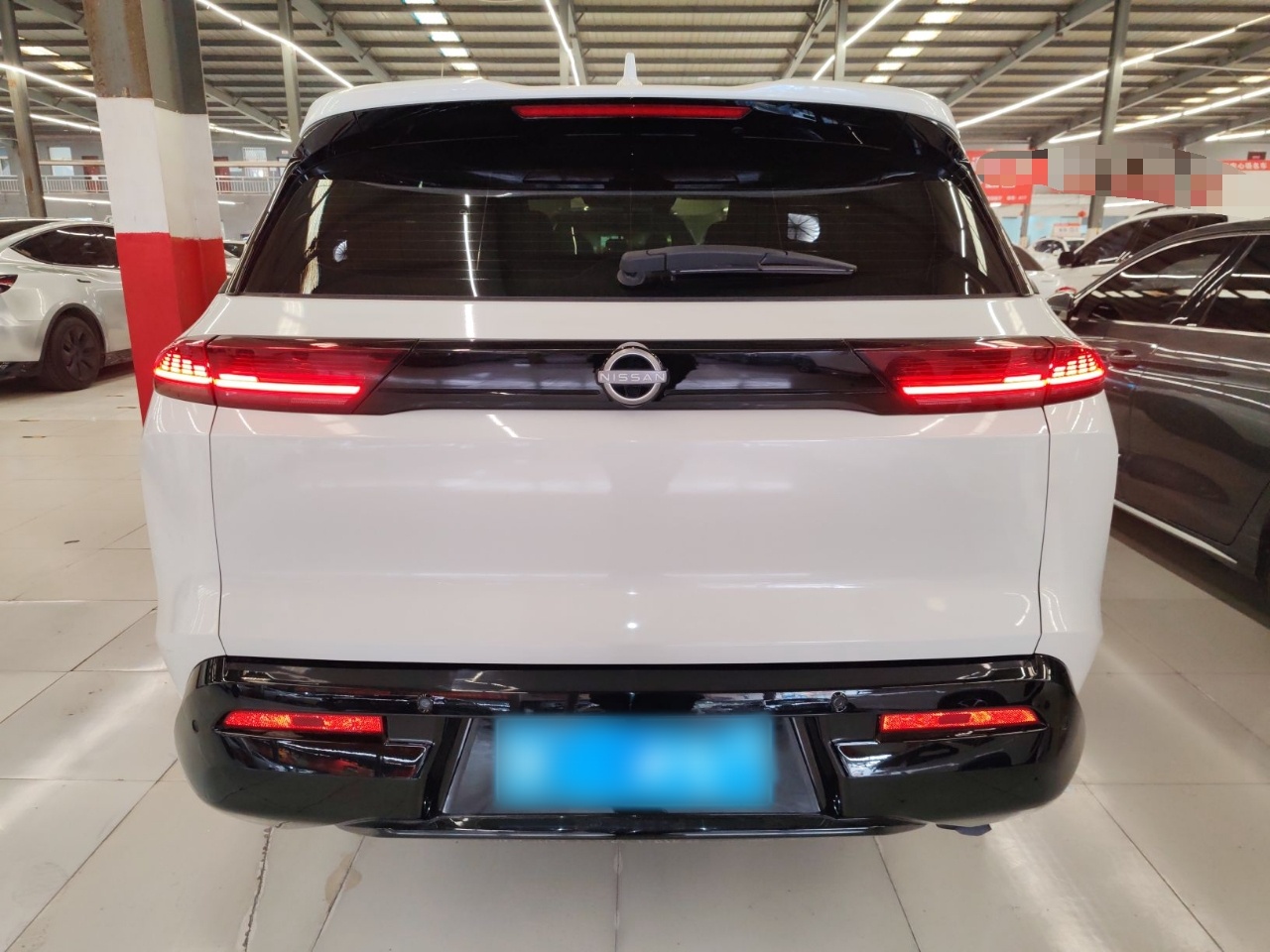 Nissan Pathfinder 2024 thumb 3