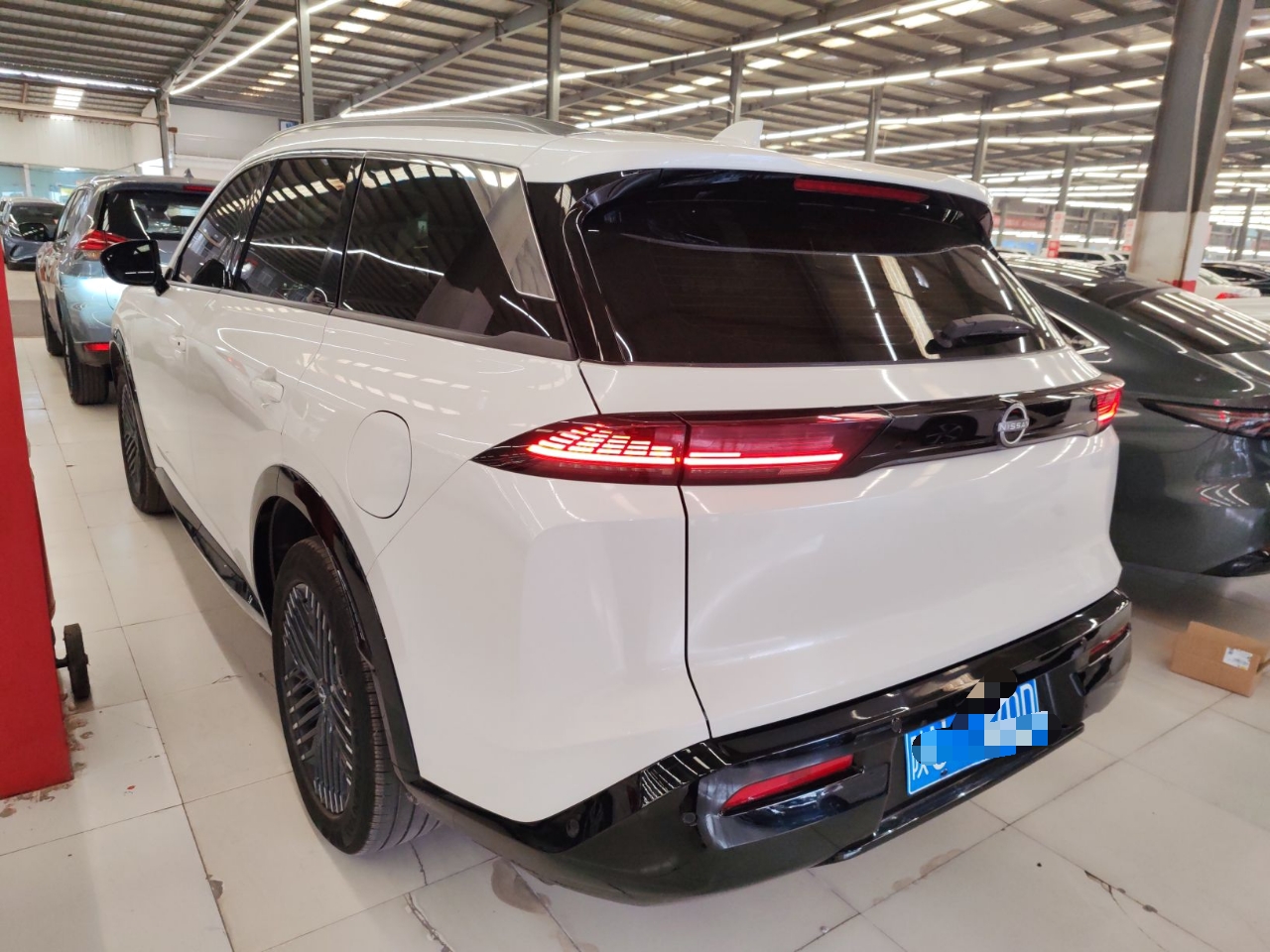 Nissan Pathfinder 2024 thumb 6