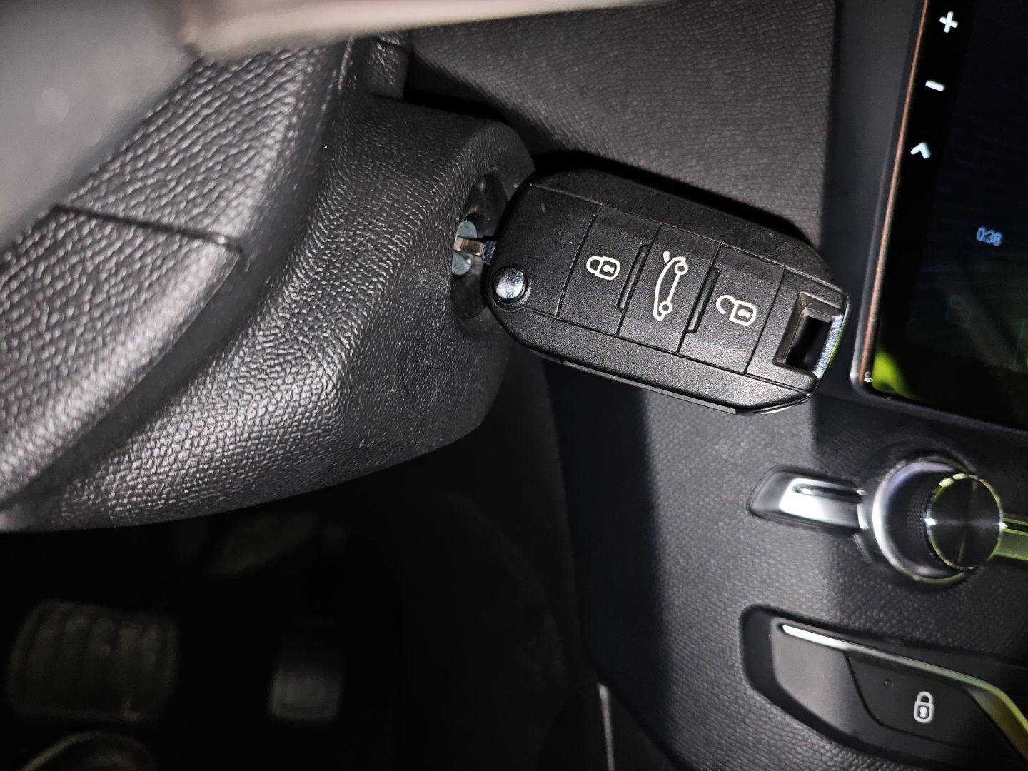 Peugeot 408 2020 thumb 8
