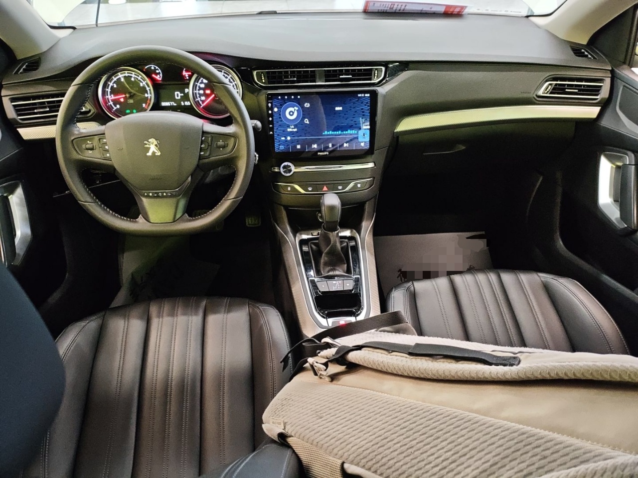 Peugeot 408 2020 thumb 9