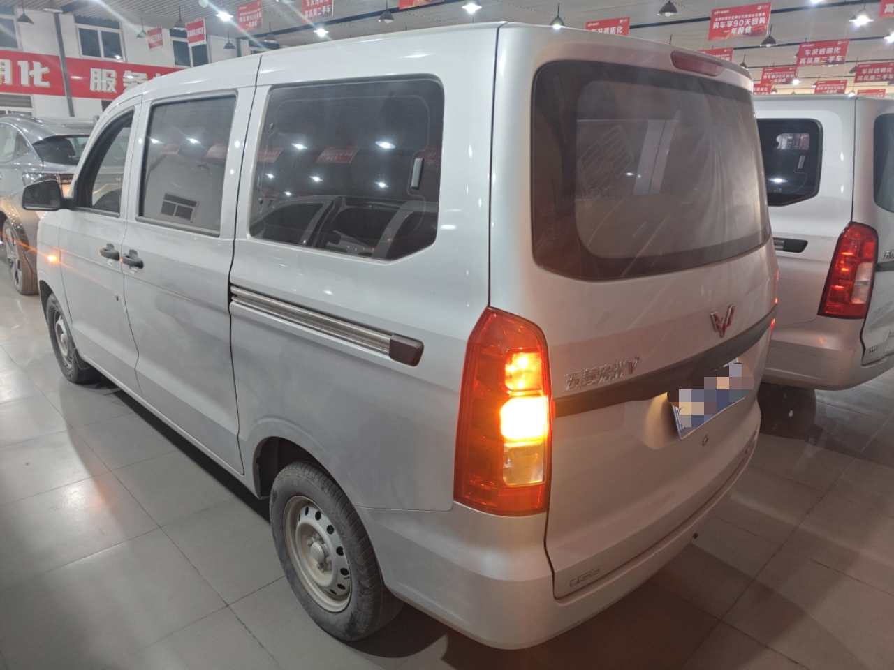Wuling Hongguang 2022 thumb 4
