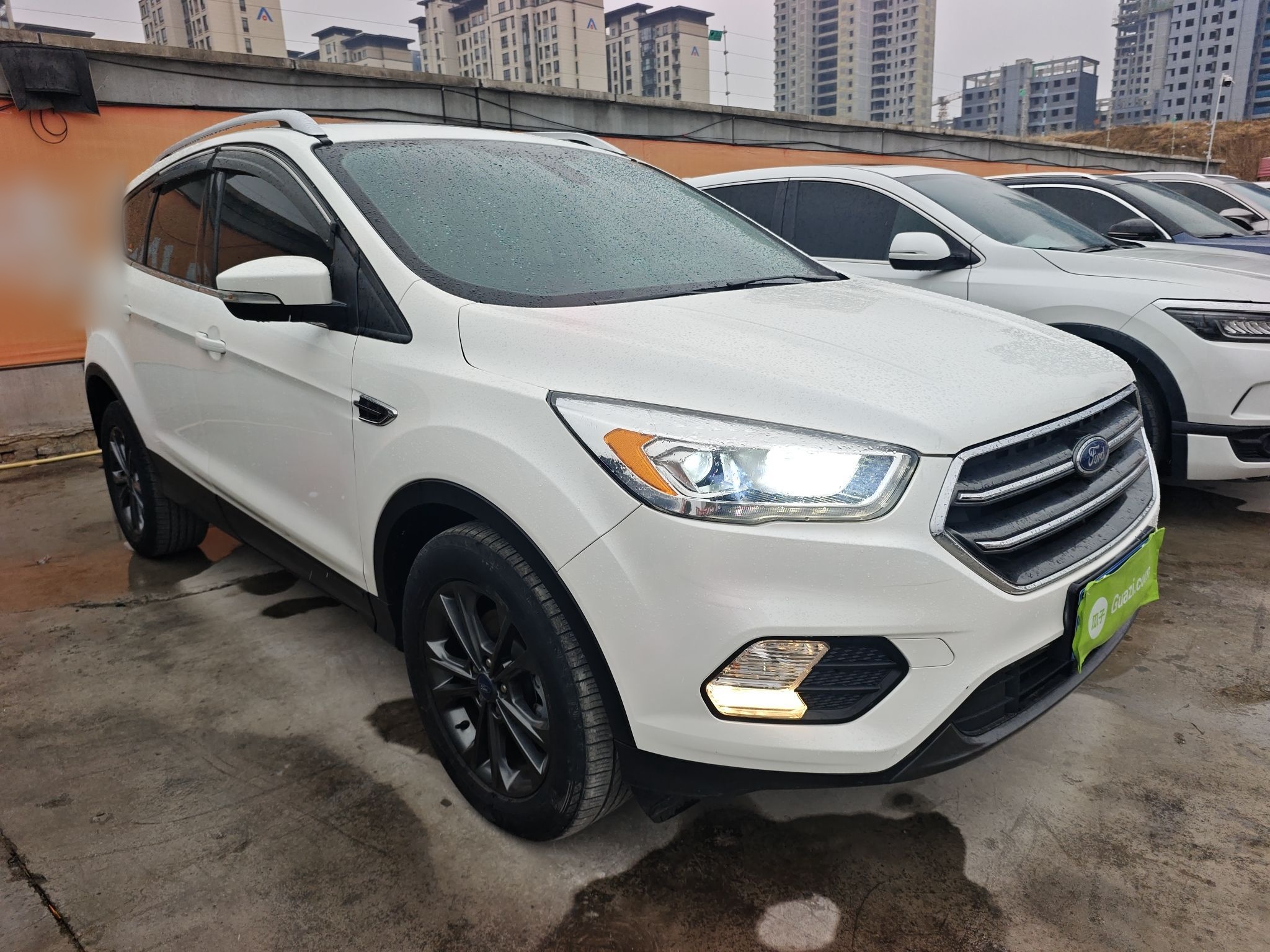 Ford Kuga 2019 thumb 3