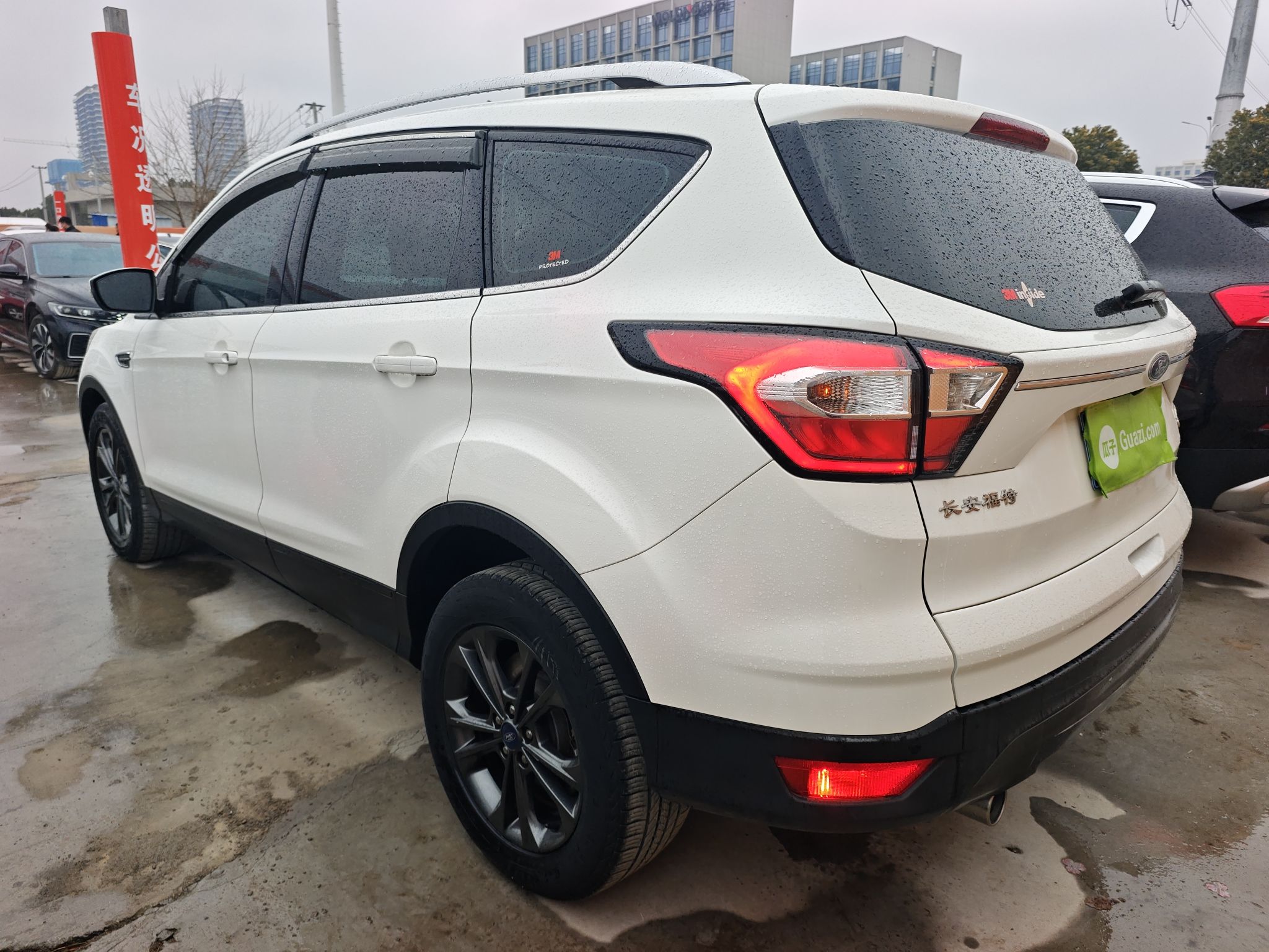 Ford Kuga 2019 thumb 4