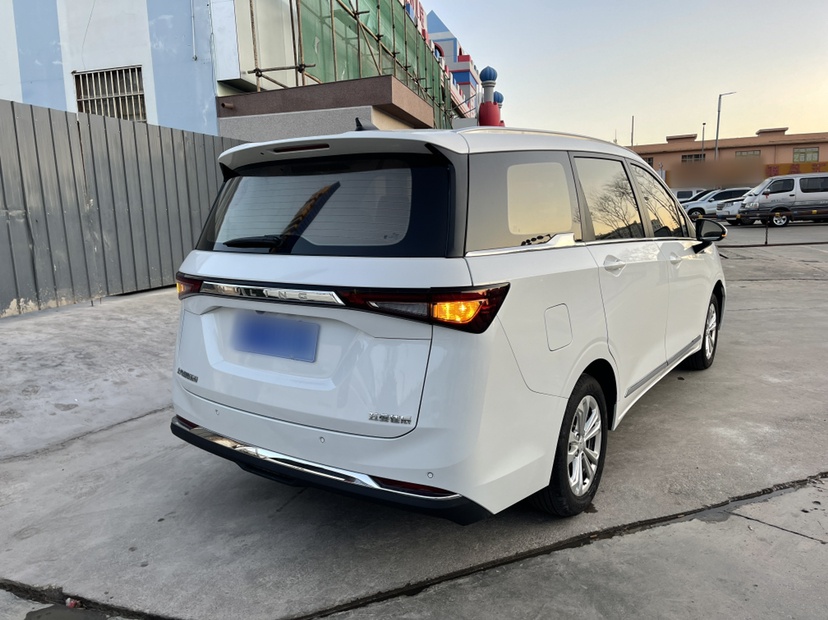 Wuling Jiachen 2022 thumb 6