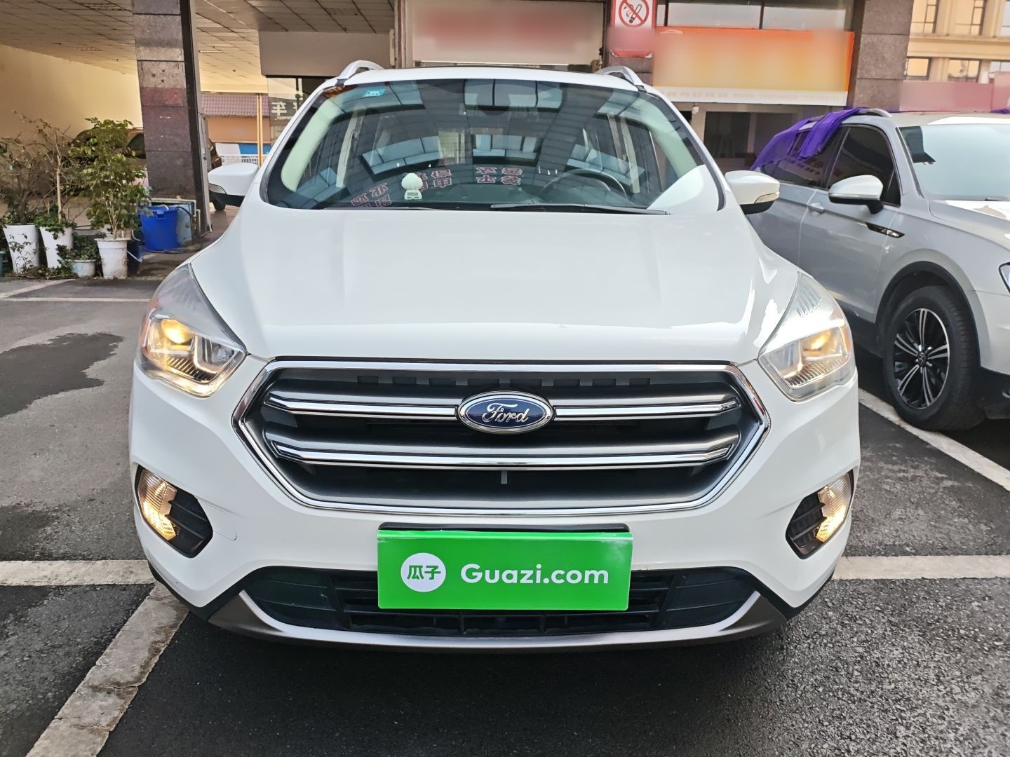 Ford Kuga 2019 thumb 2