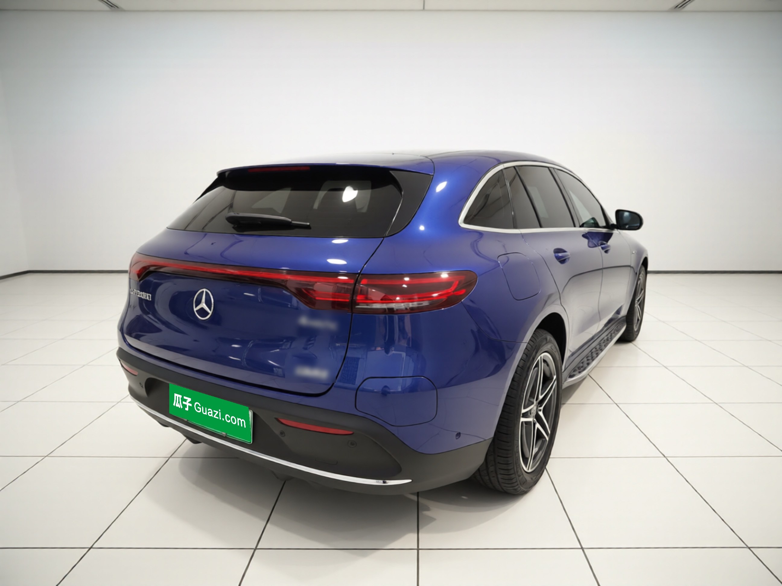 Mercedes-Benz EQC 2021 thumb 4