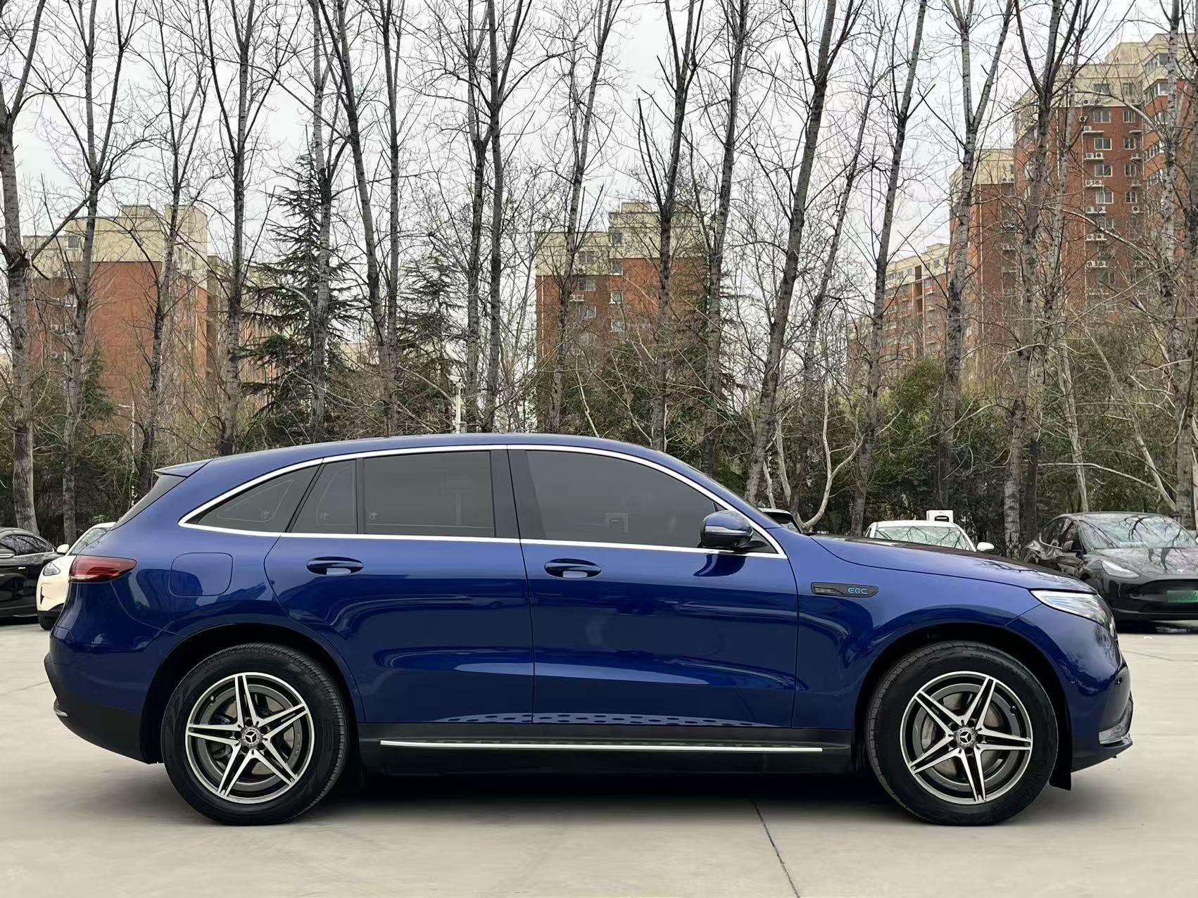 Mercedes-Benz EQC 2021 thumb 7