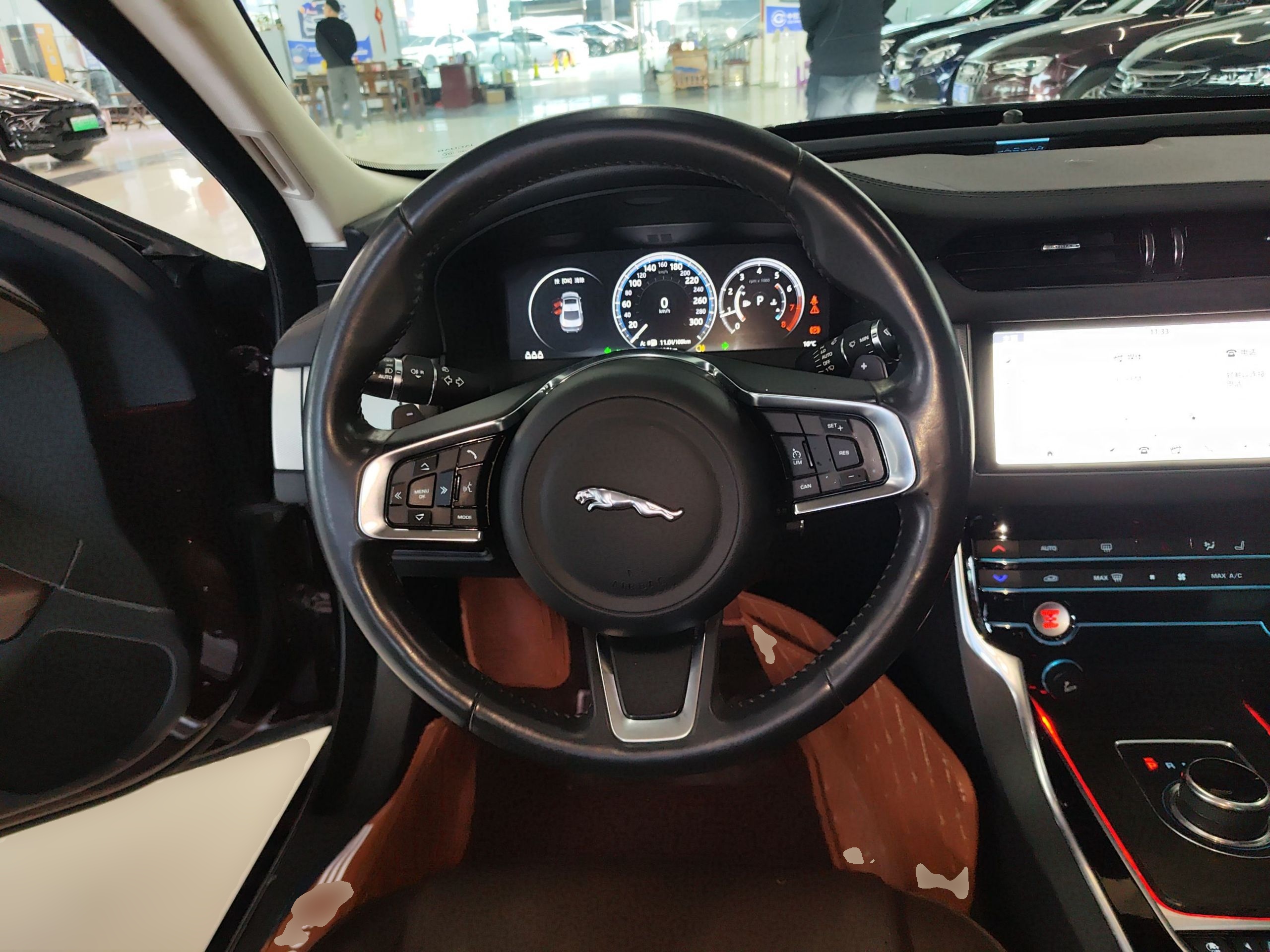 Jaguar XF 2020 thumb 10