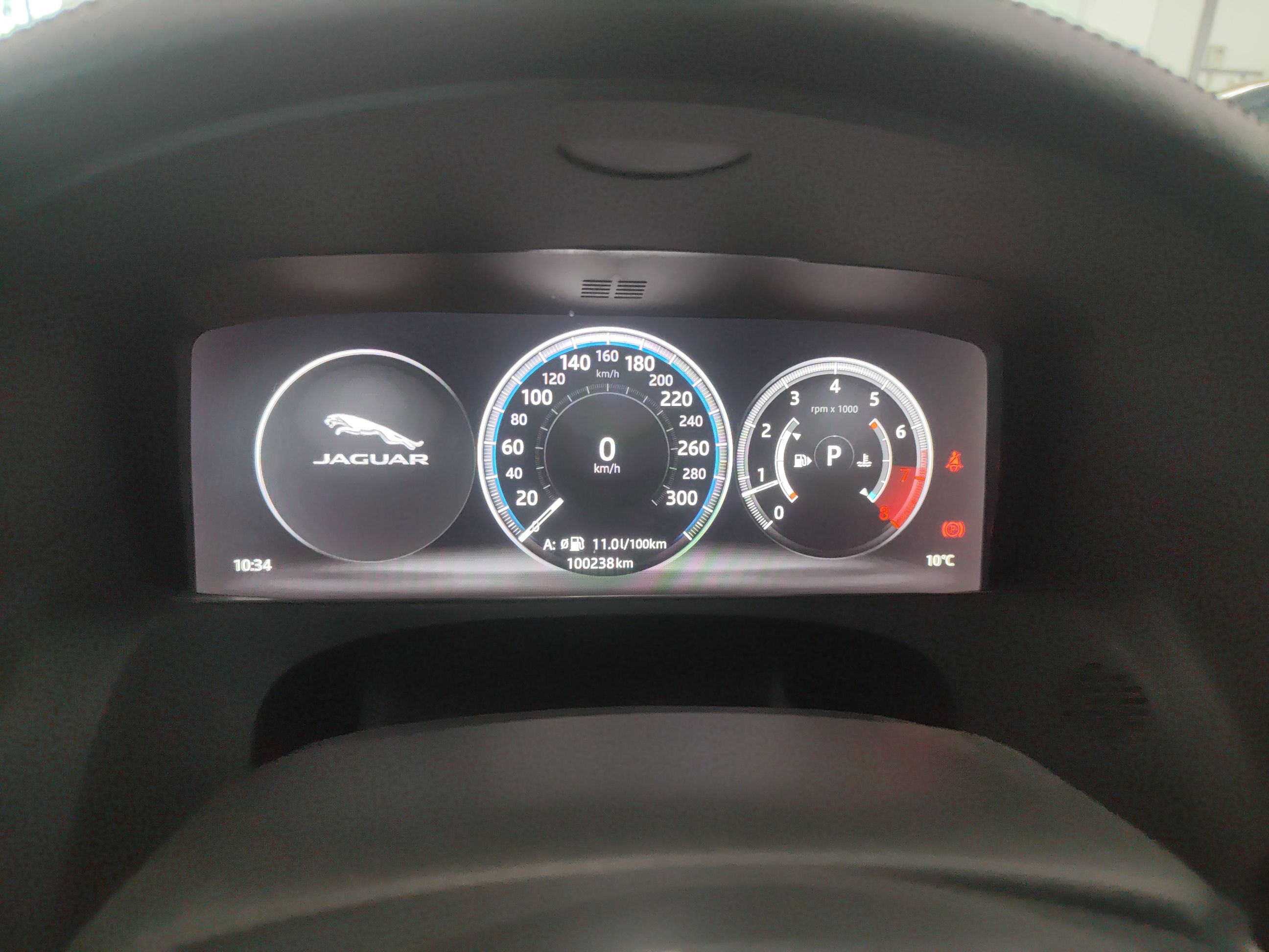 Jaguar XF 2020 thumb 11