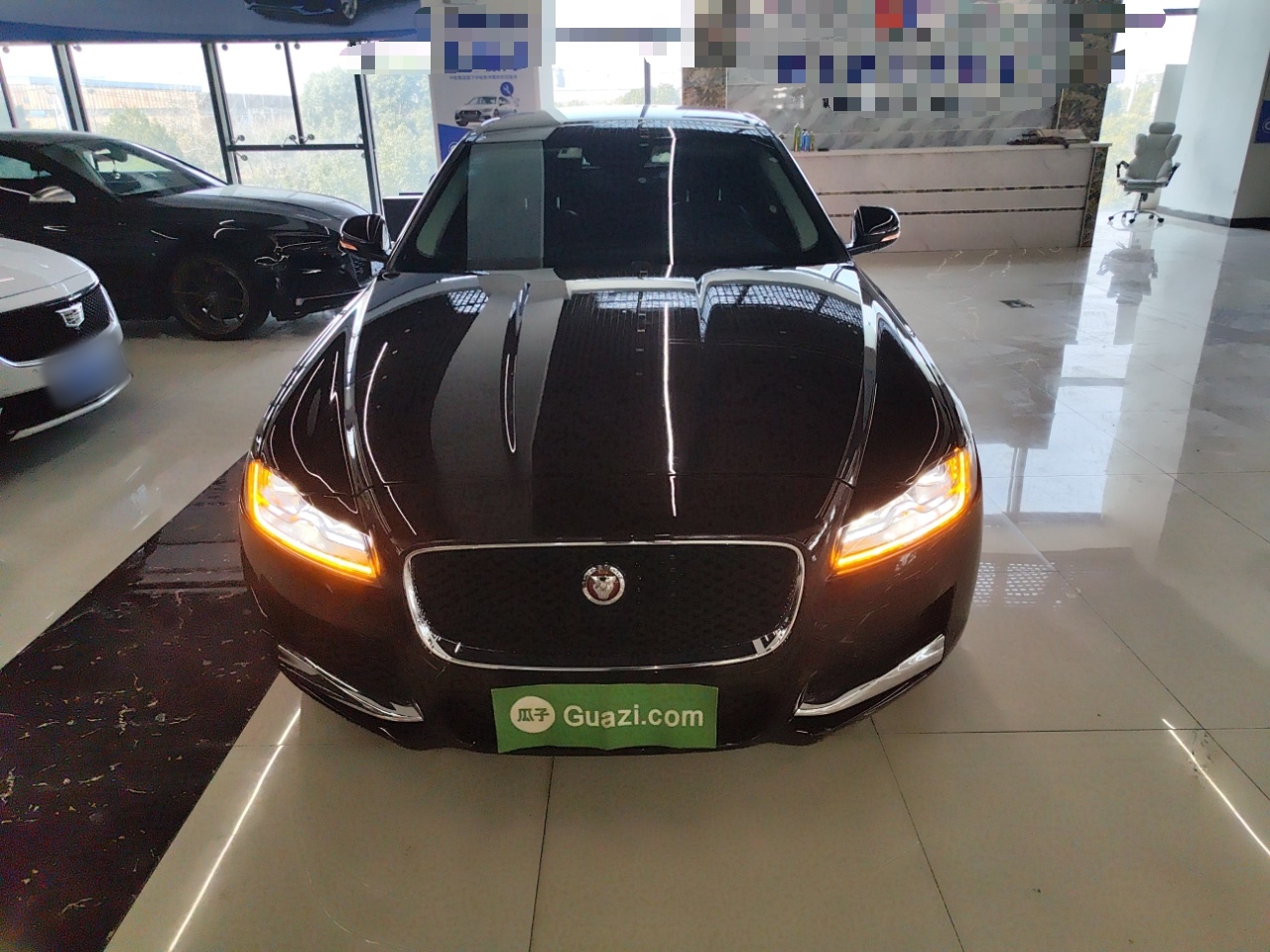 Jaguar XF 2020 thumb 2