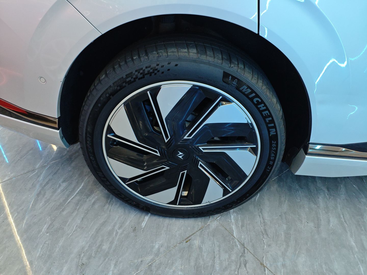 Dongfeng Yipai eπ008 2025 thumb 9