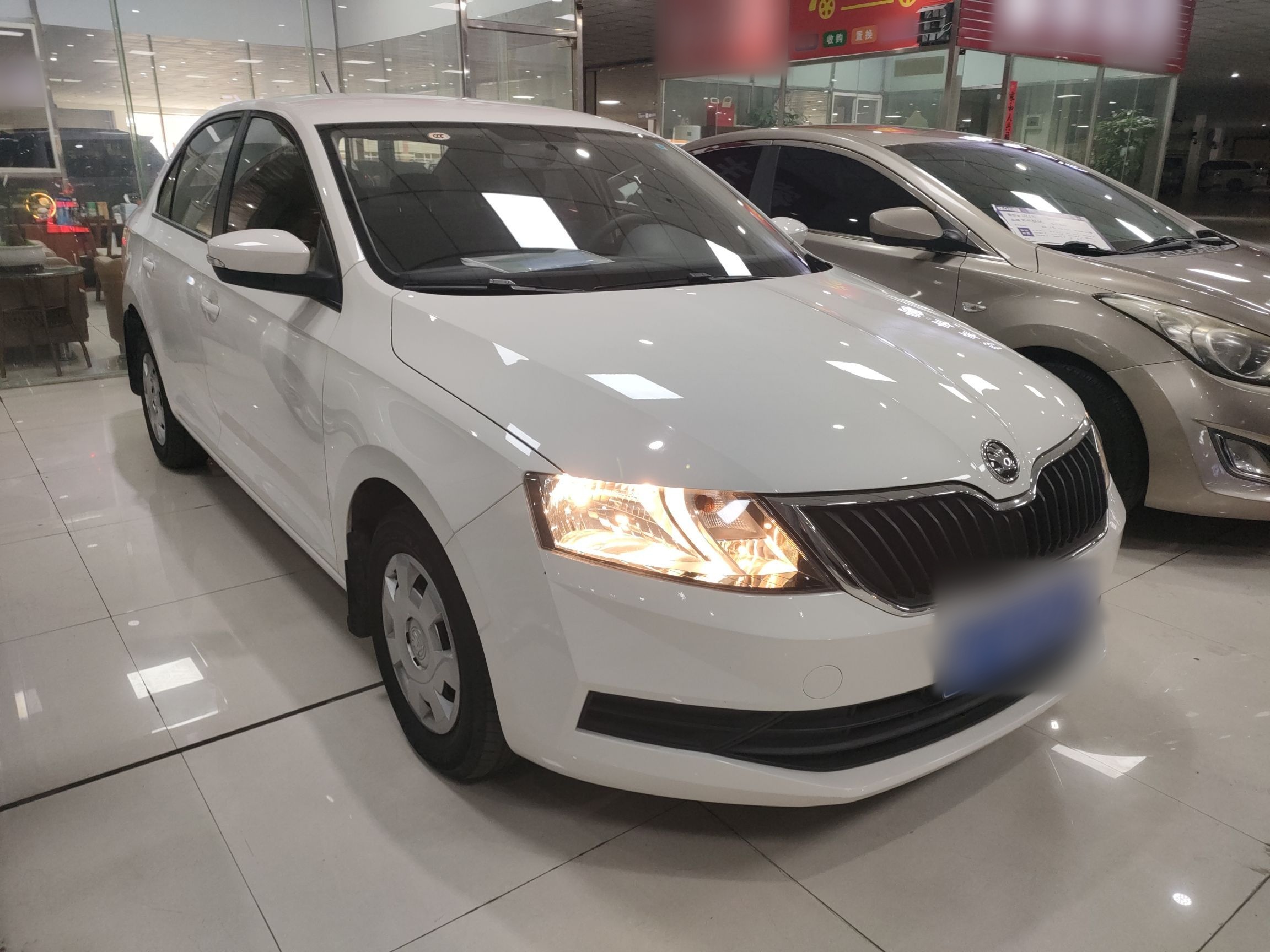 Skoda Rapid 2019 thumb 3