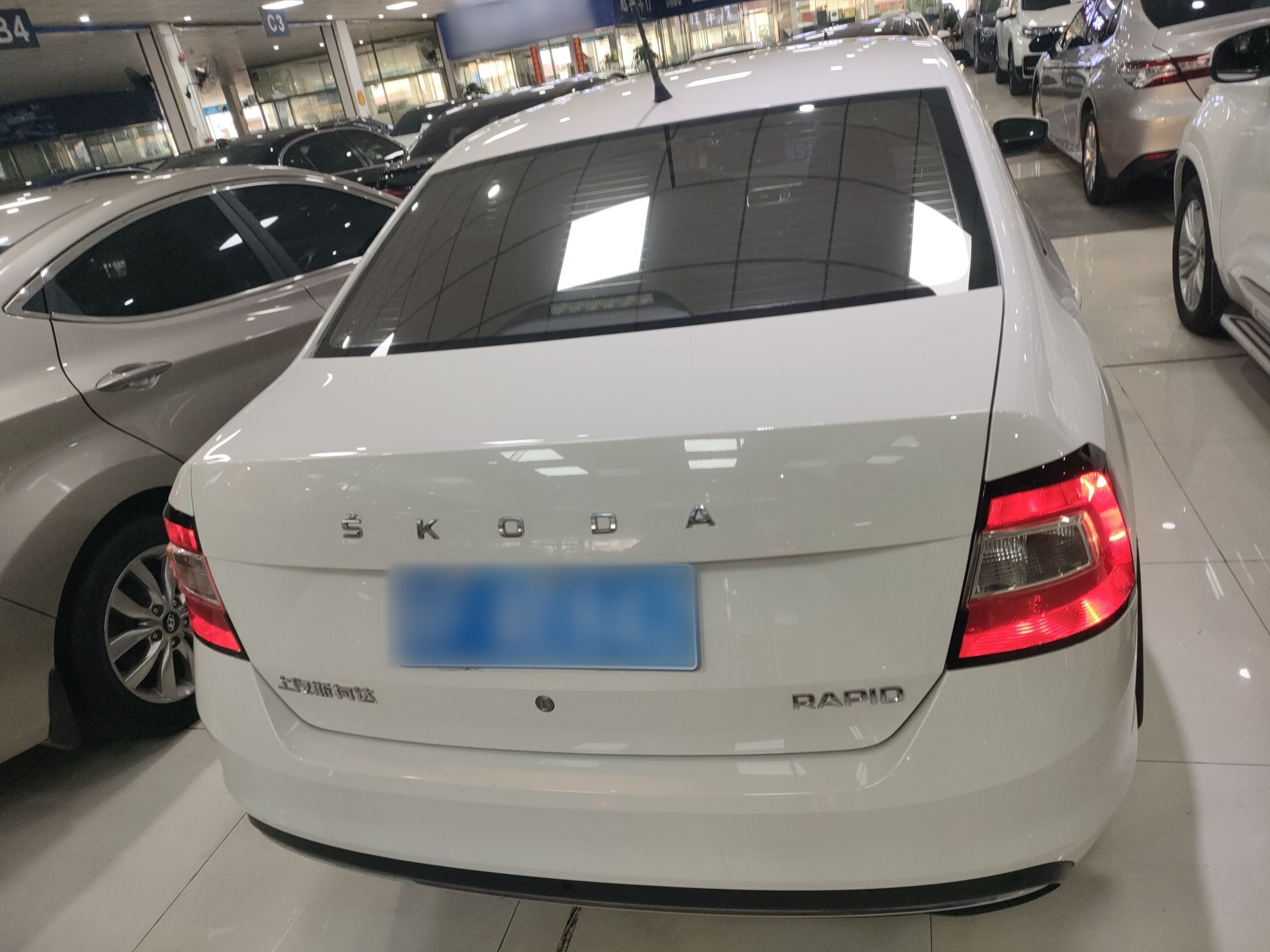 Skoda Rapid 2019 thumb 5