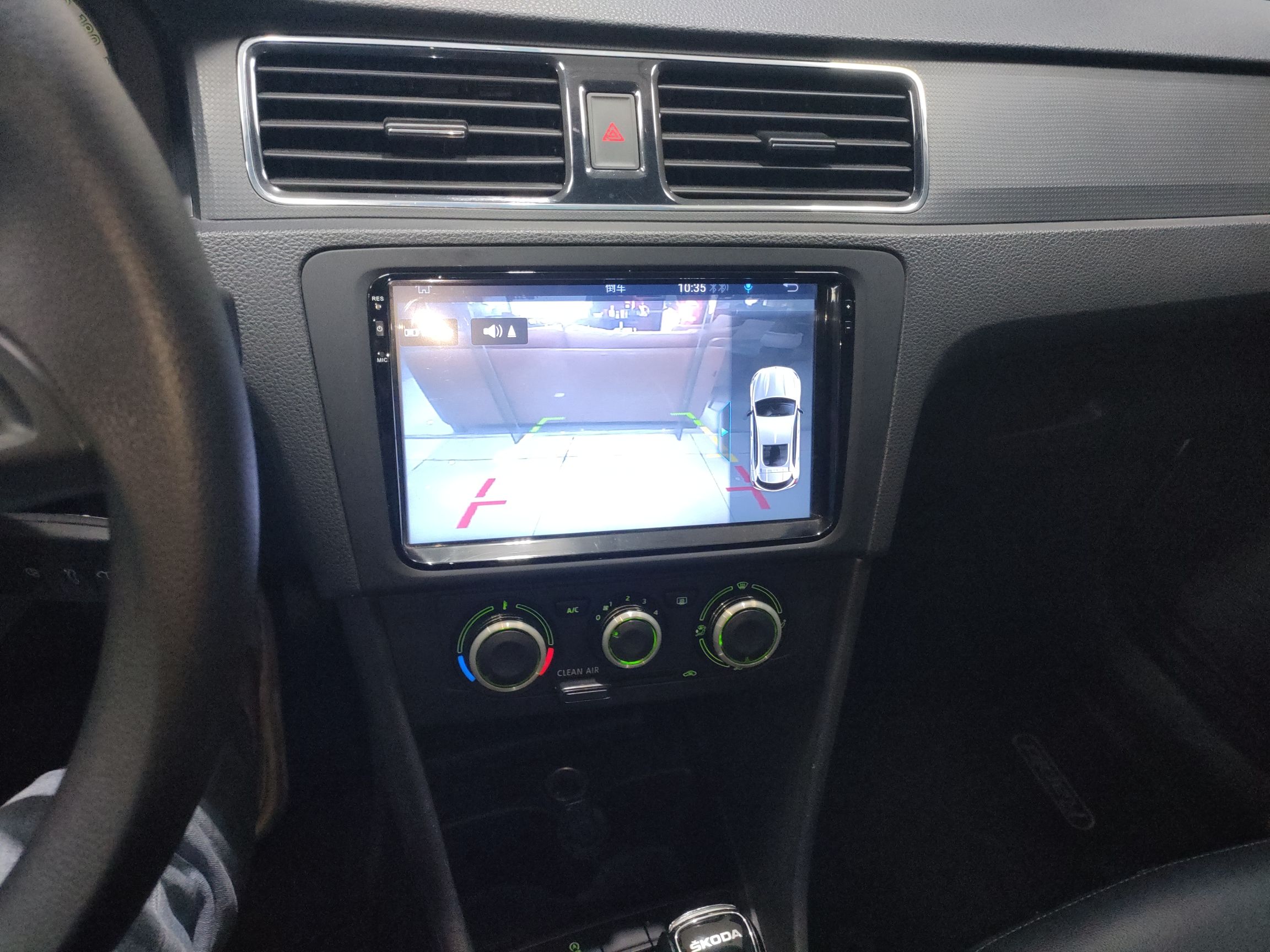 Skoda Rapid 2019 thumb 12