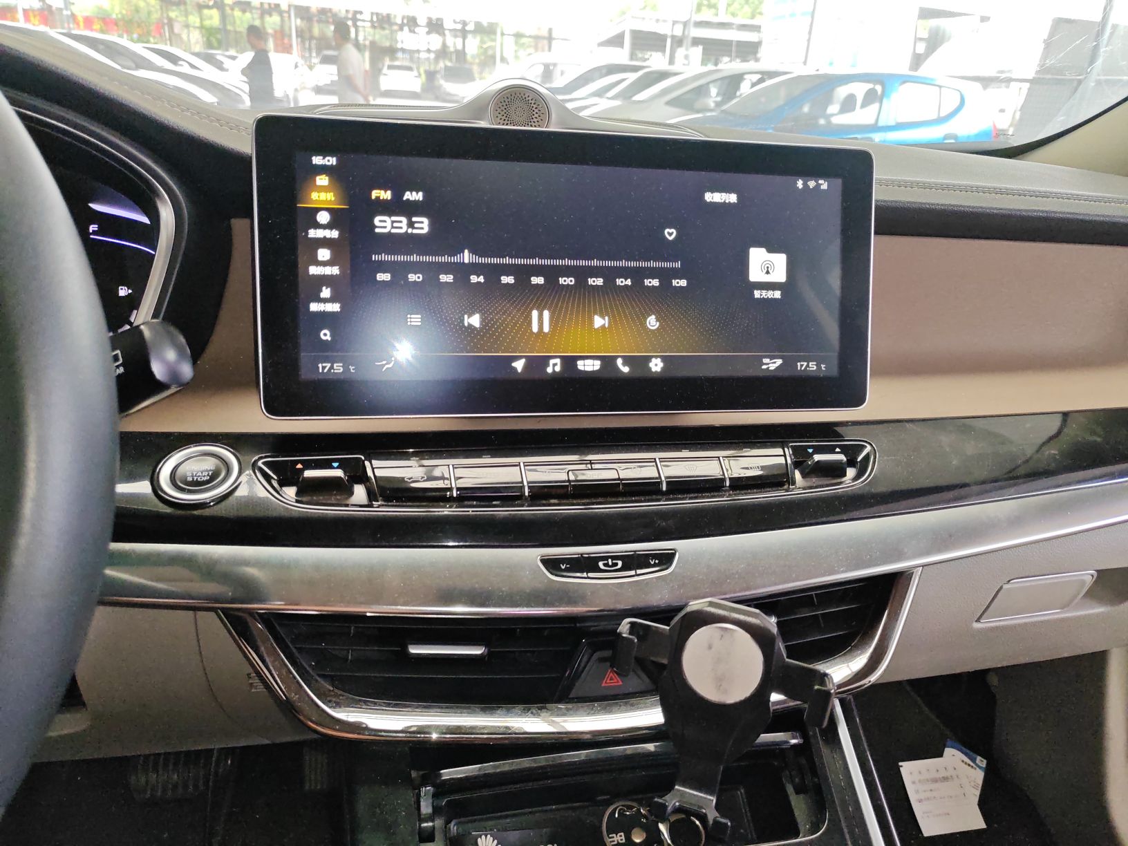 Geely Jiaji 2019 thumb 12