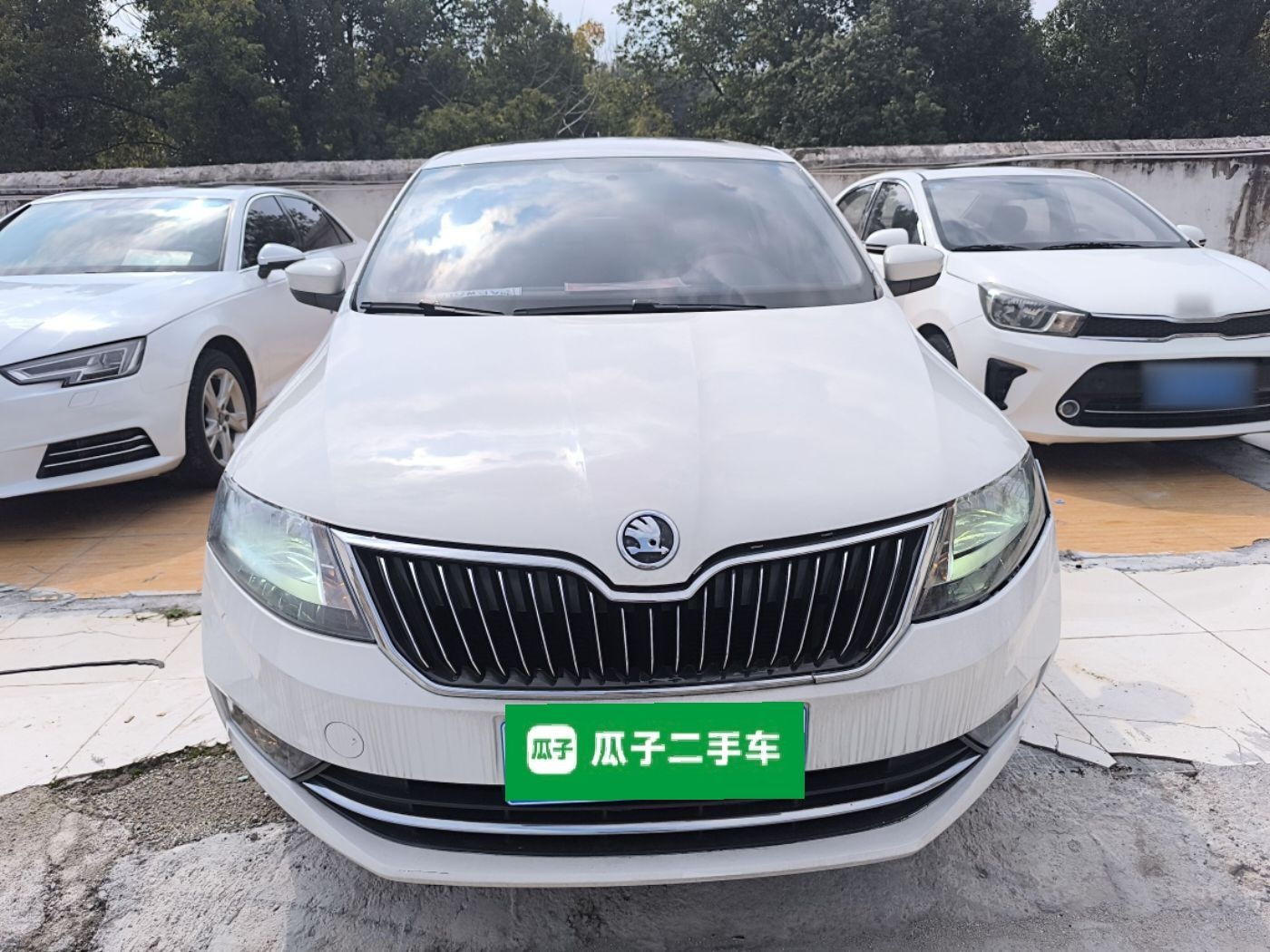 Skoda Rapid 2019 thumb 2