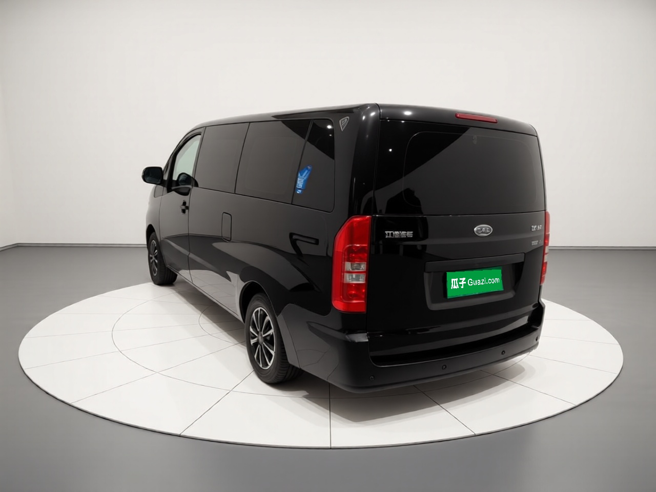 JAC Refine M3 2019 thumb 3