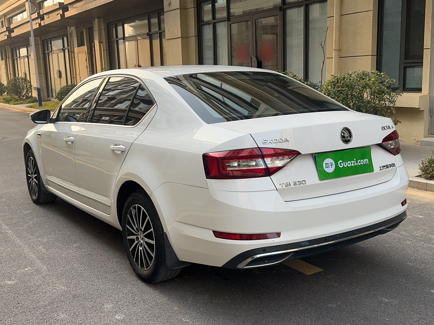 Skoda Octavia 2019 thumb 5