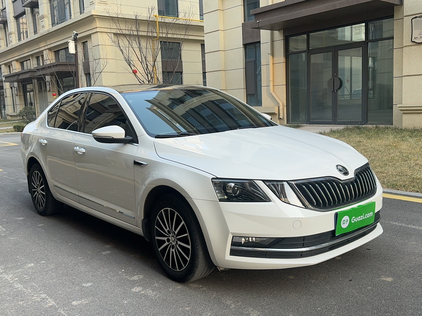 Skoda Octavia 2019 thumb 6