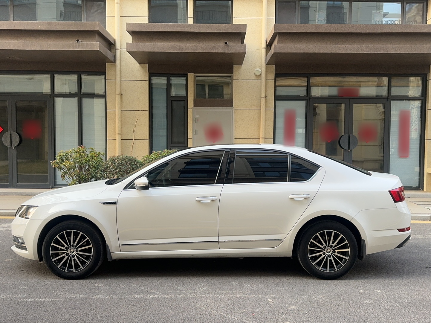 Skoda Octavia 2019 thumb 7