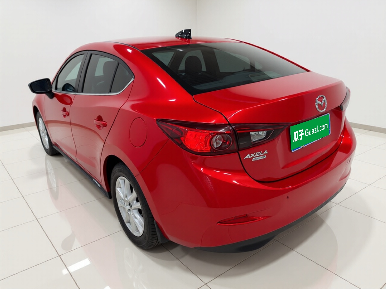 Mazda 3 2019 thumb 4