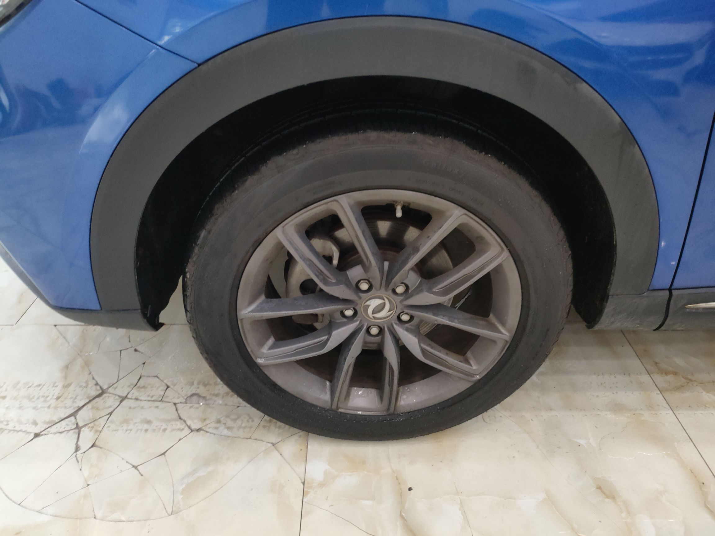 Dongfeng Fengon ix5 2019 thumb 8