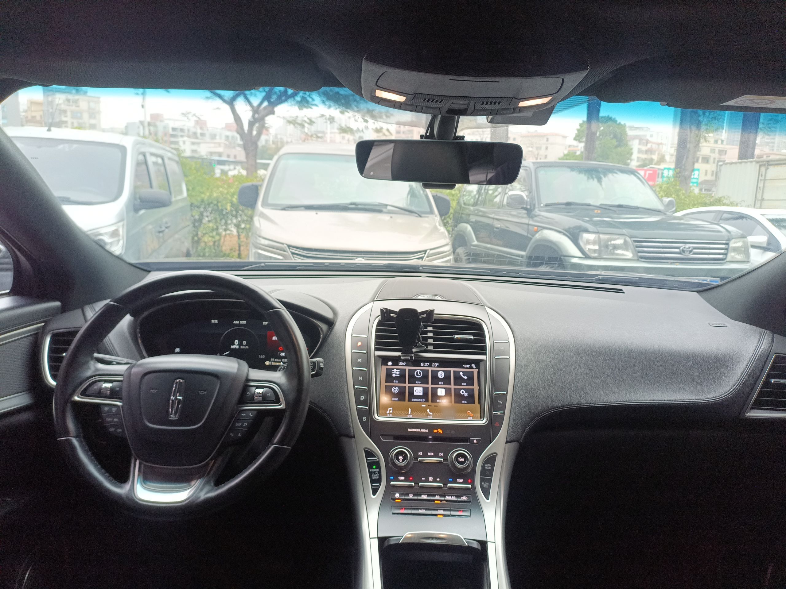 Lincoln Navigator 2019 thumb 9