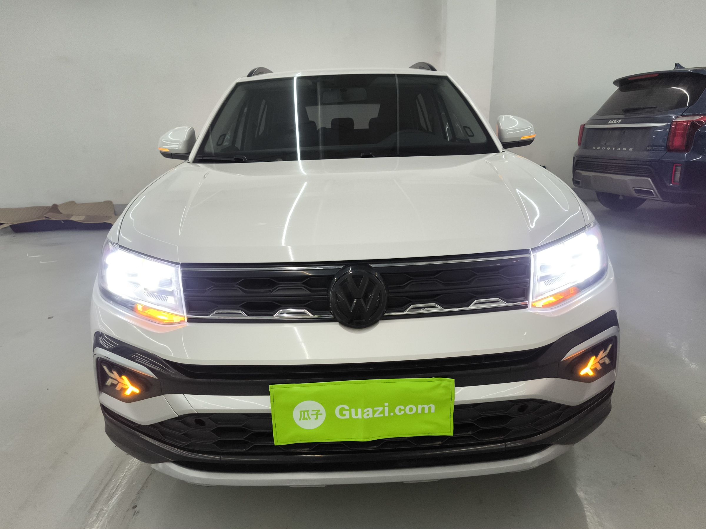 Volkswagen Taos 2019 thumb 2