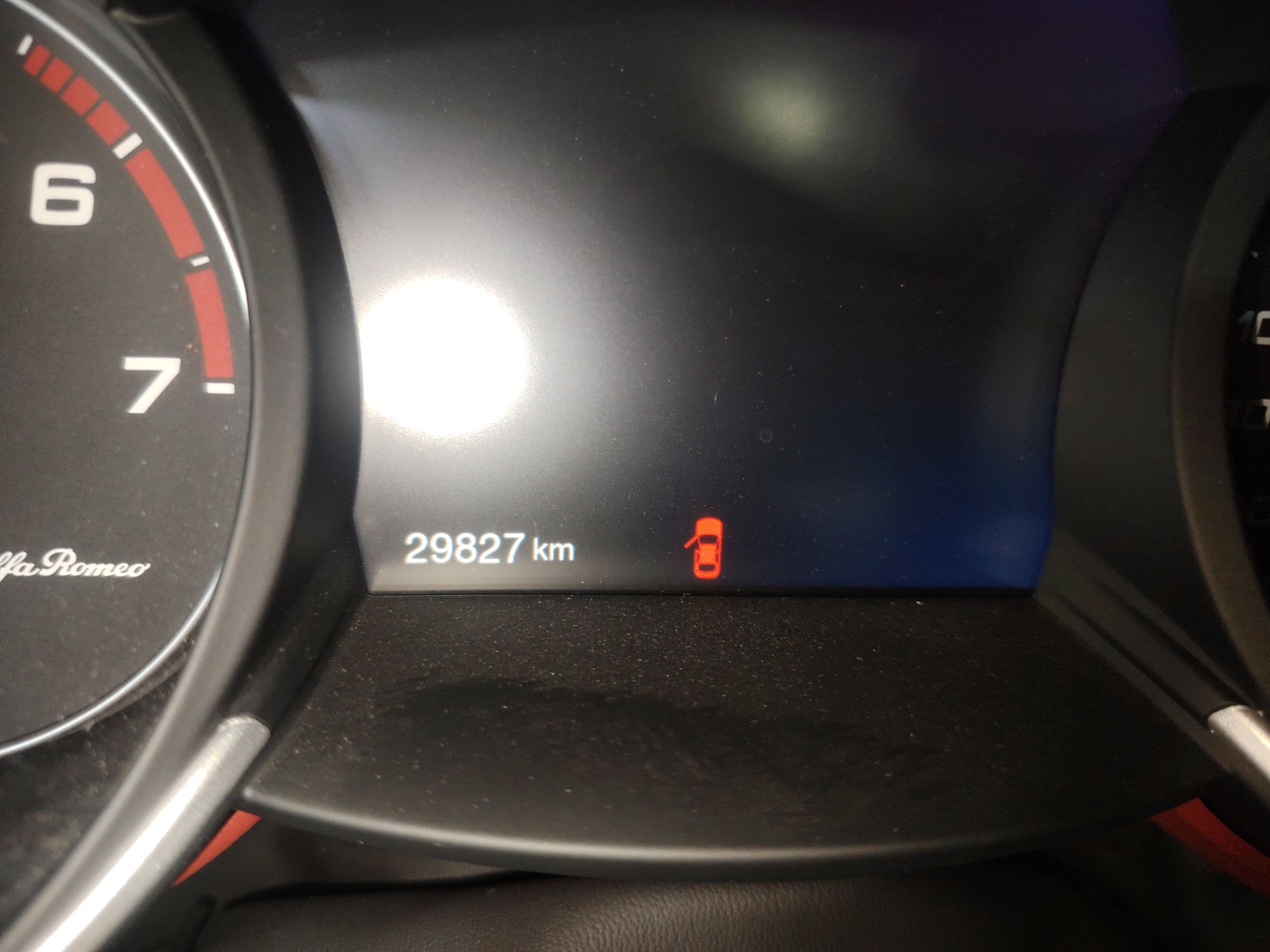 Alfa Romeo Giulia 2019 thumb 11