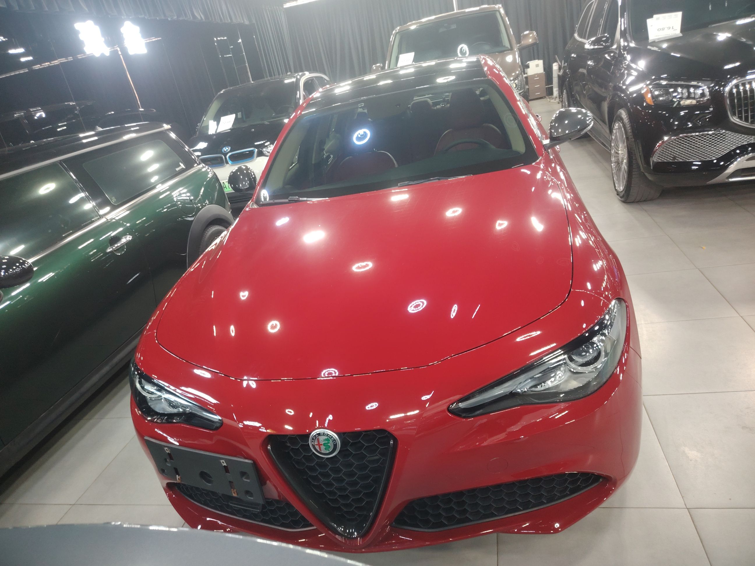 Alfa Romeo Giulia 2019 thumb 2
