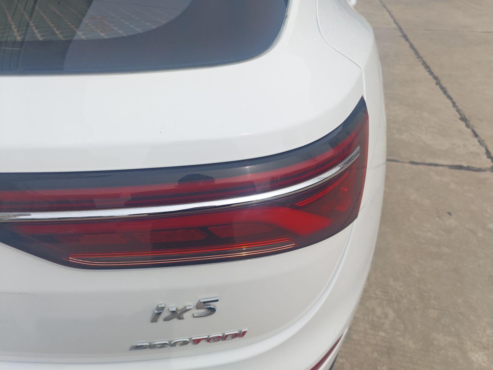 Dongfeng Fengon ix5 2019 thumb 7