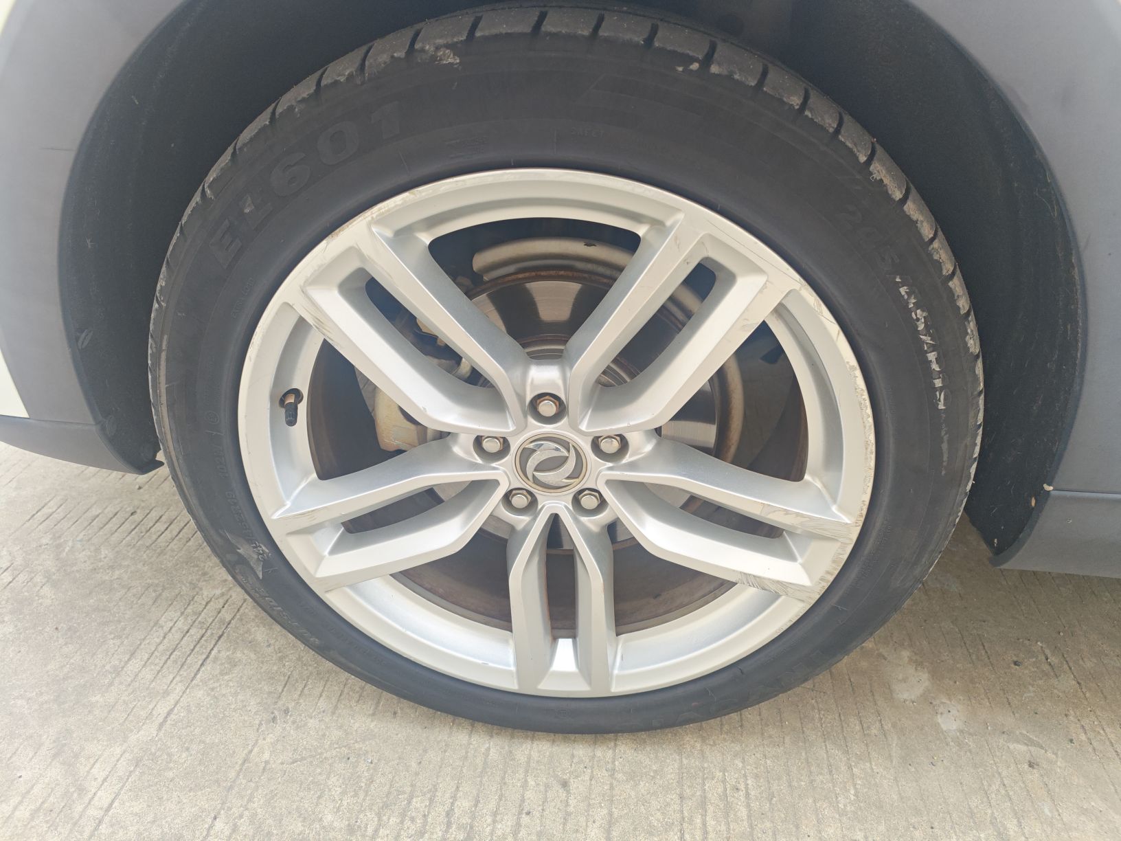 Dongfeng Fengon ix5 2019 thumb 8
