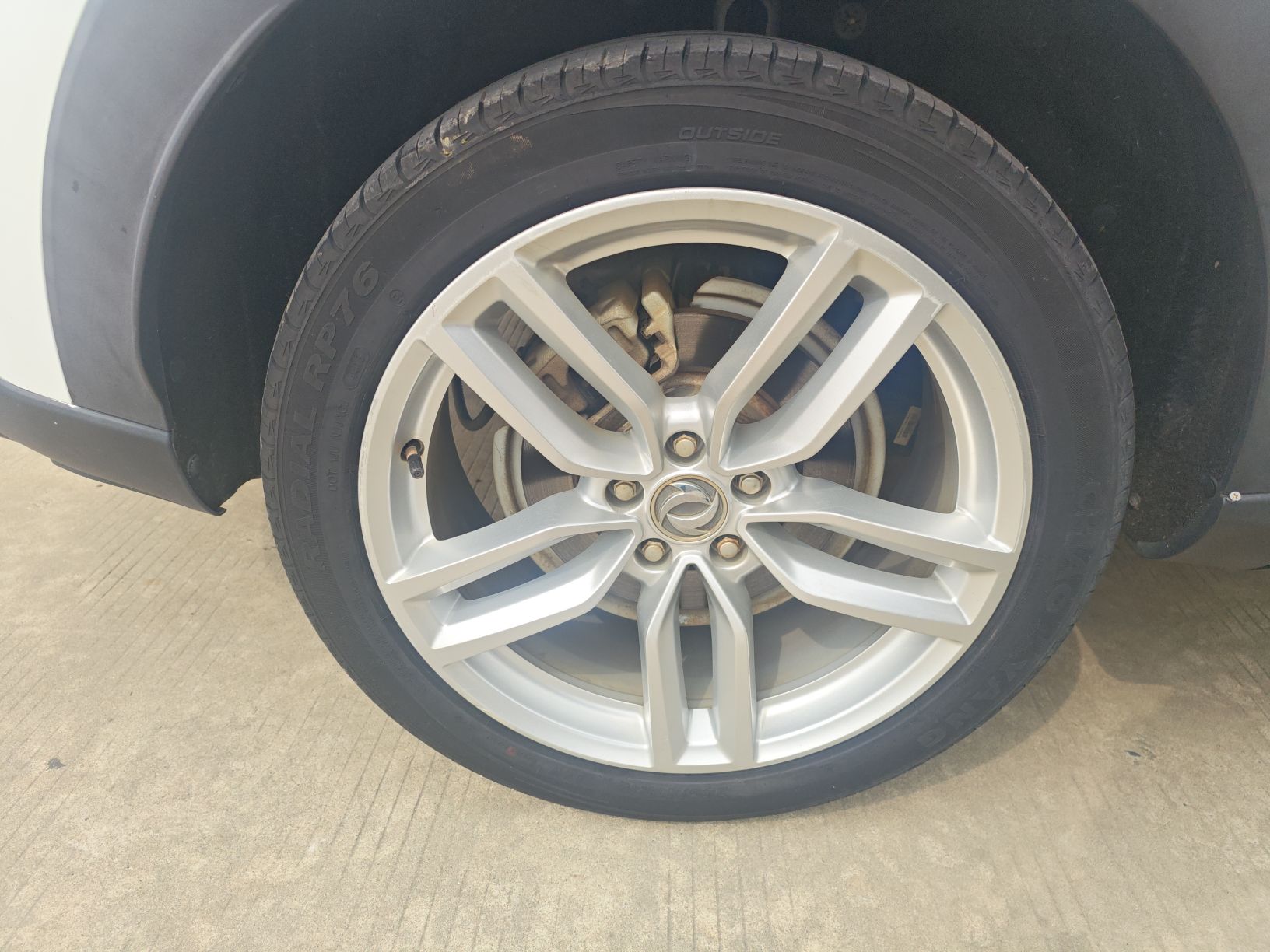 Dongfeng Fengon ix5 2019 thumb 9